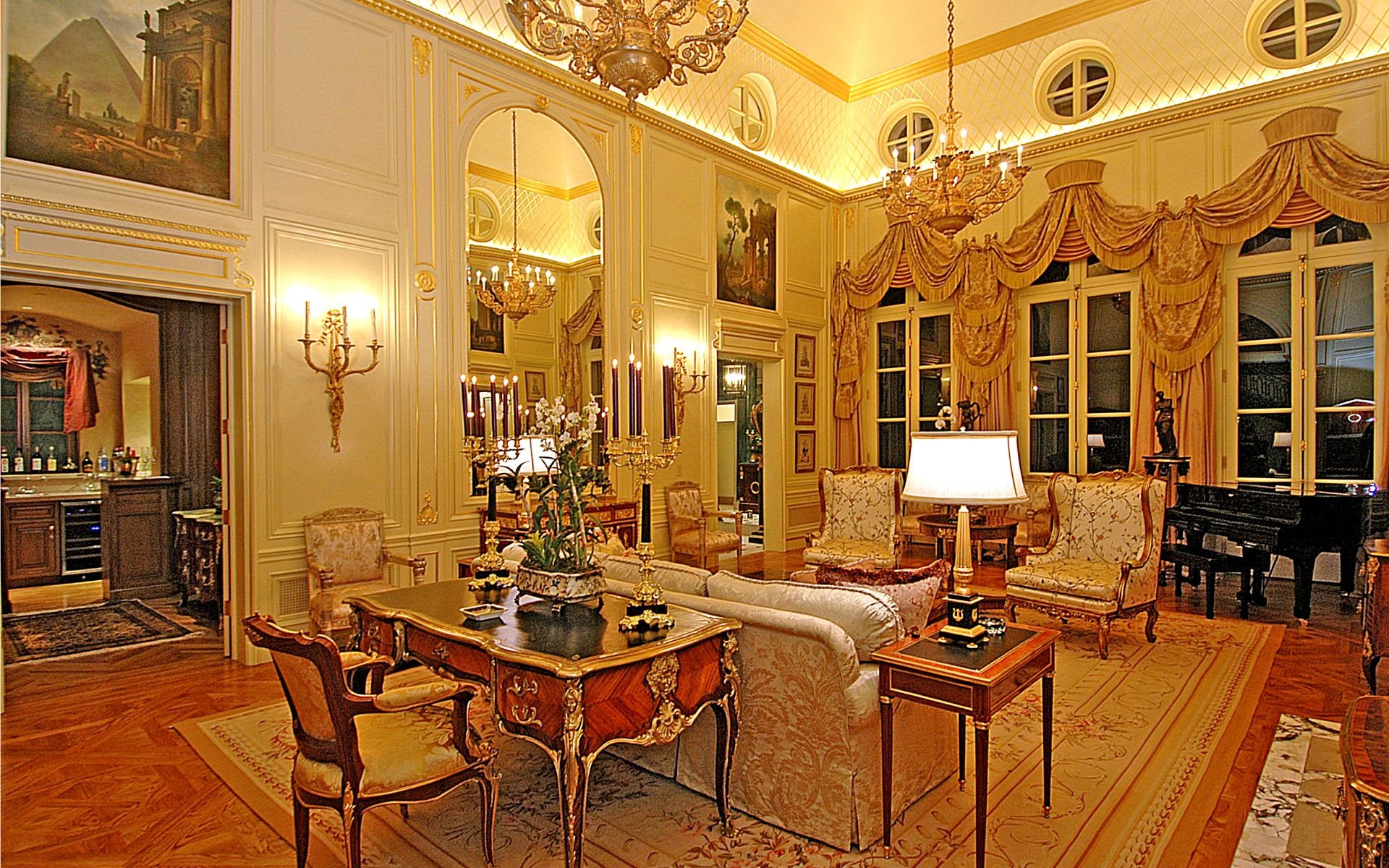 06_Grand_Living_Room.jpg