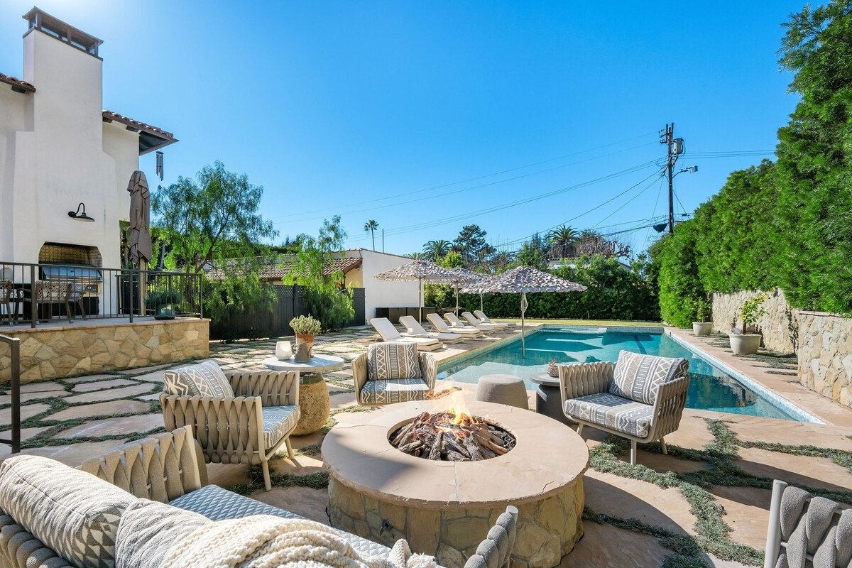 PL-7004-windsor-square-mediterranean-pool-villa-034.jpg