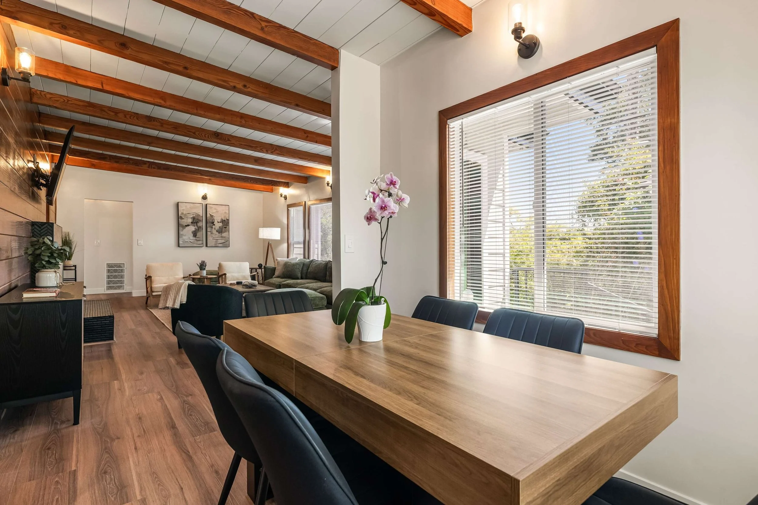 PL-7701-eagle-rock-warm-contemporary-012.jpg