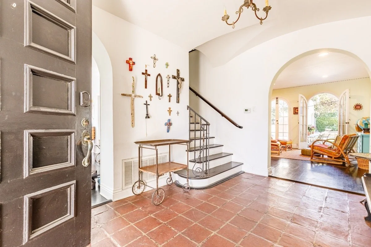 PL-6201-hollywood-mediterranean-villa-027.jpg