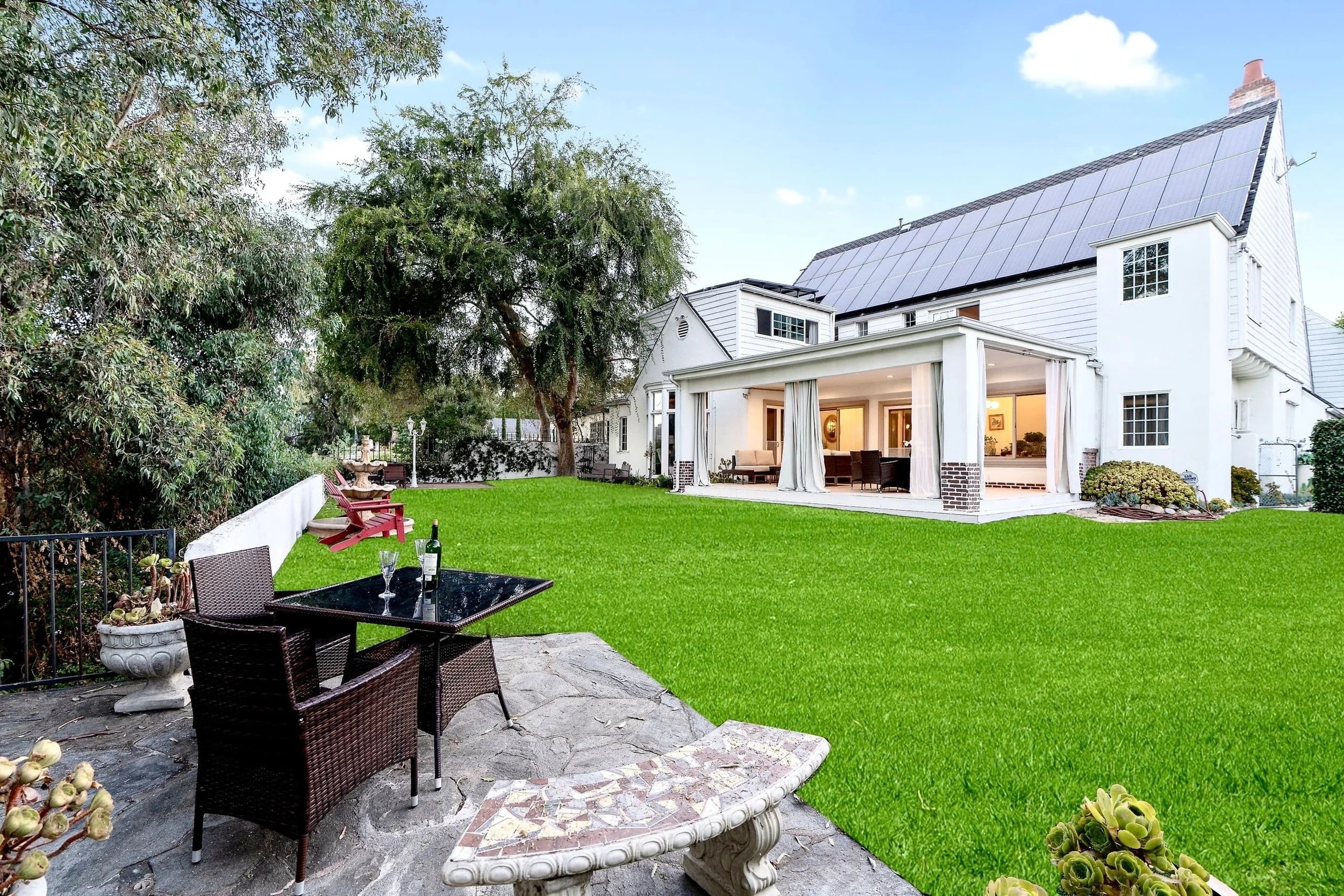 PL4102-002-rear-exterior-and-lawn.jpg
