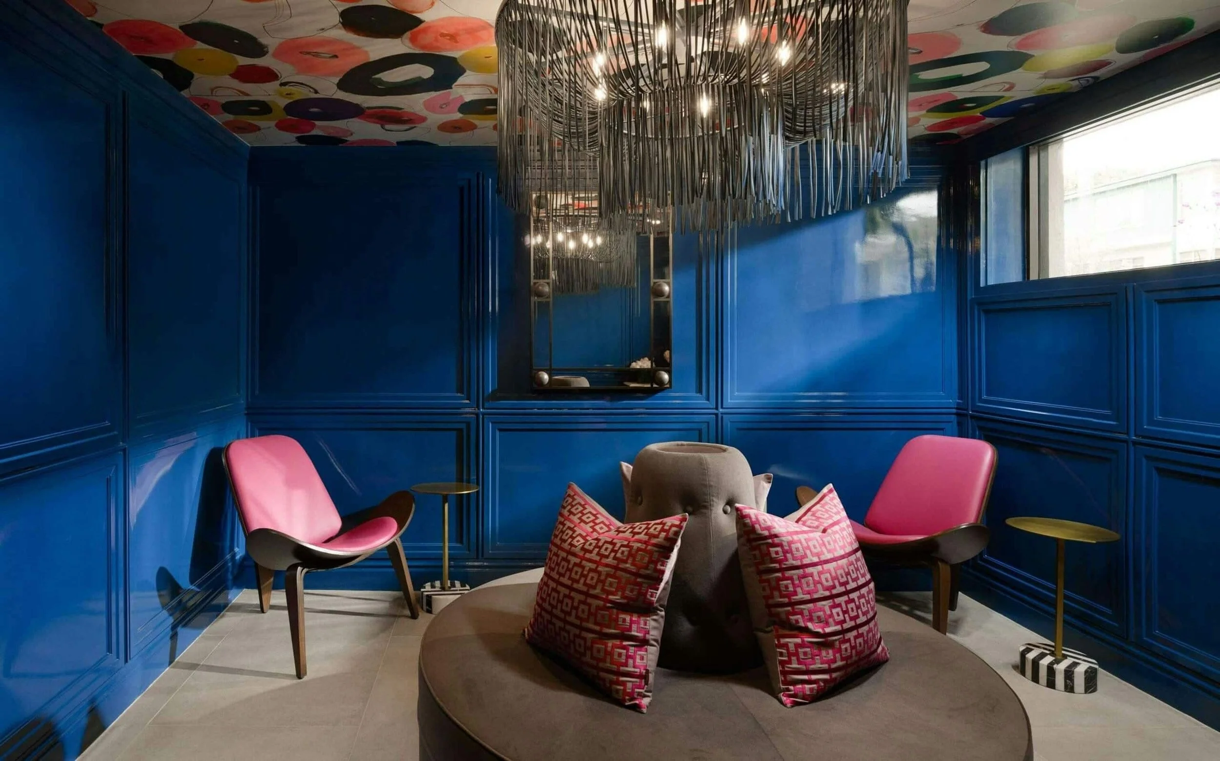 PL-6102-west-hollywood-boutique-hotel-suite-001.jpg