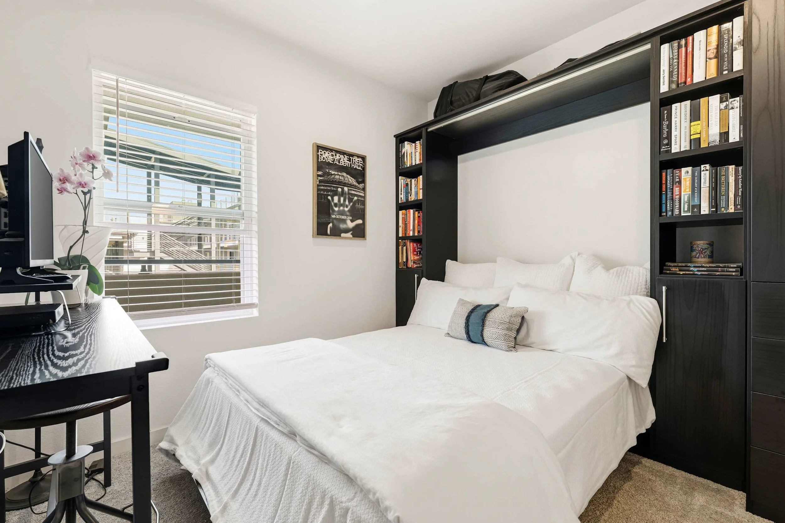 PL-4401-playa-vista-contemporary-condominium-015.jpg