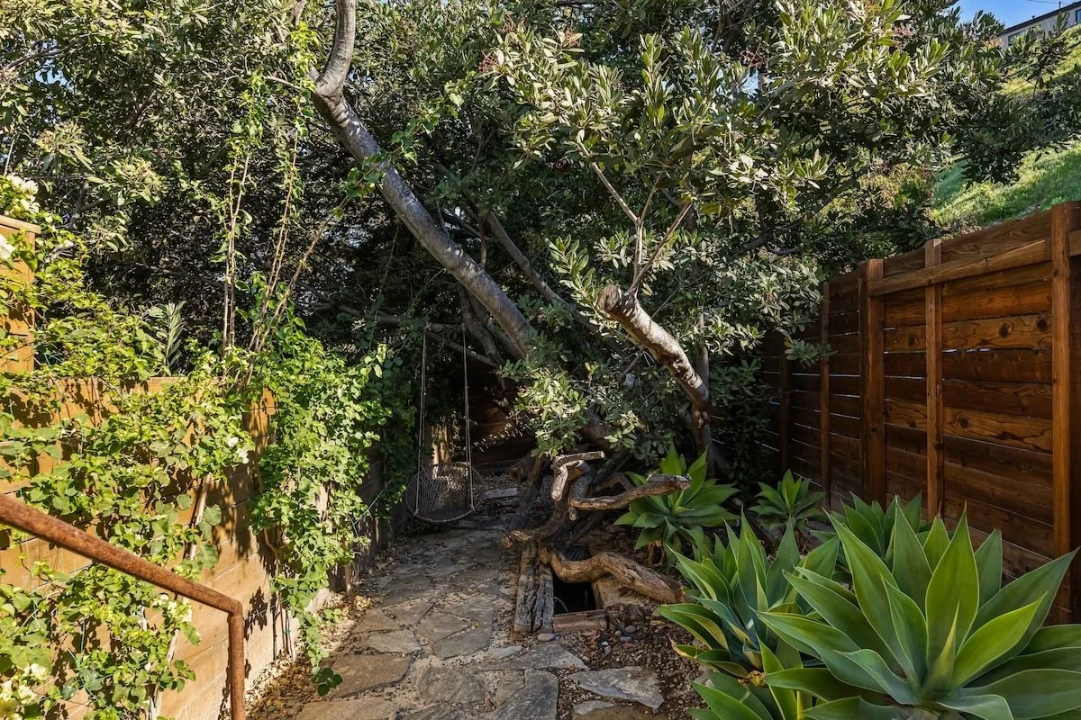 PL-3103-sherman-oaks-neutra-view-house-009.jpg