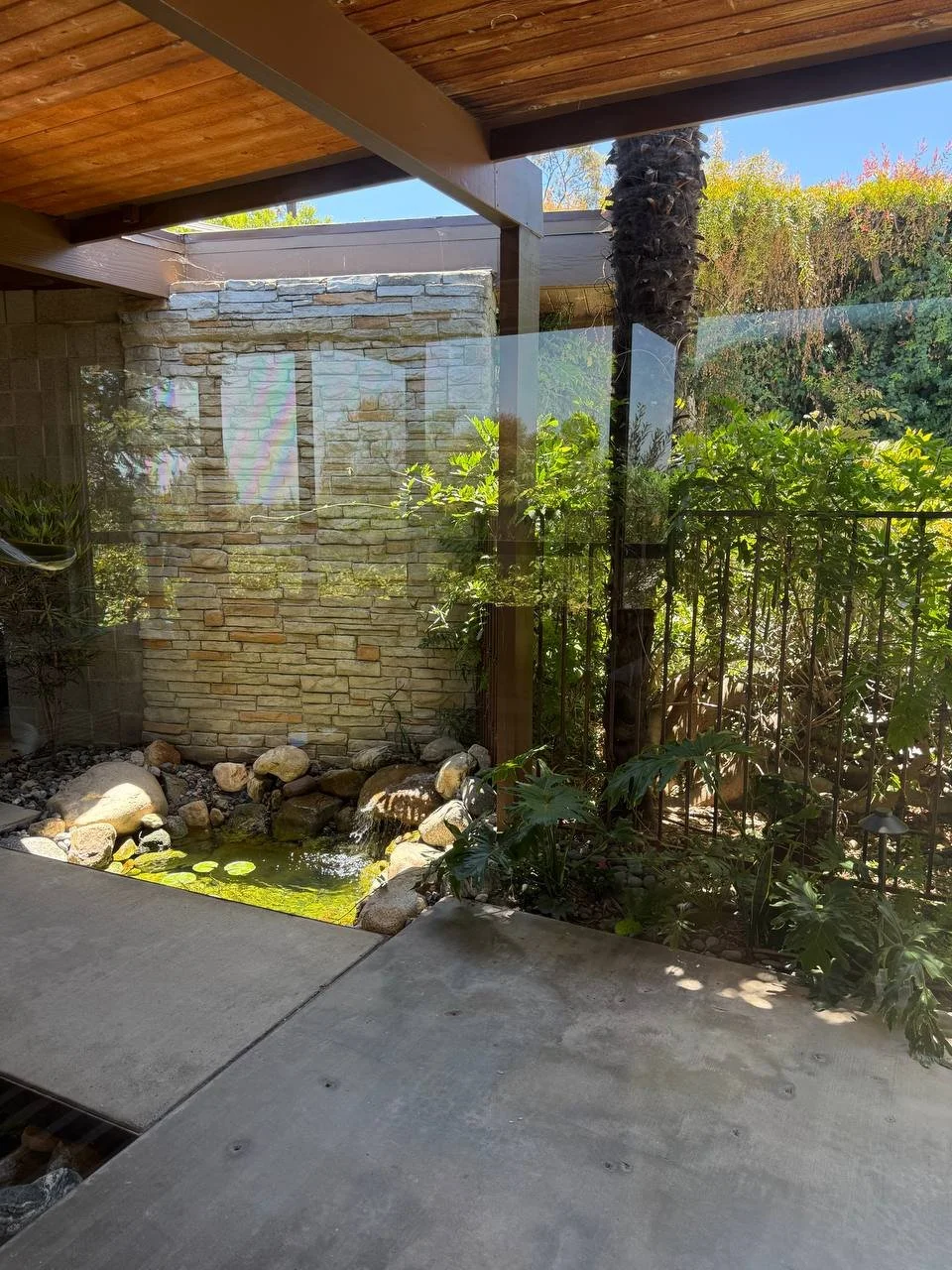 05_patio-pond.jpg