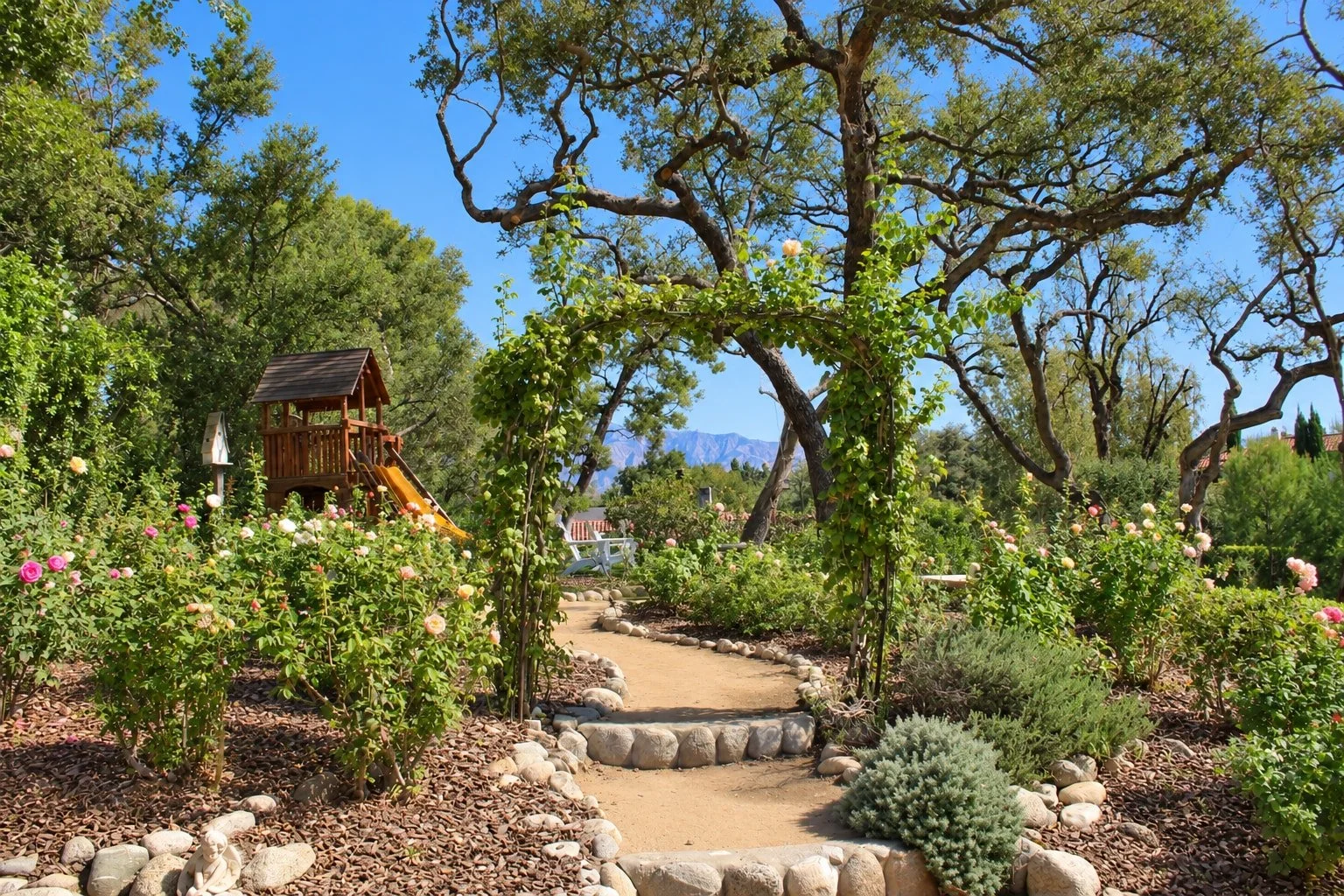 50_PL-4107_garden-path.jpg