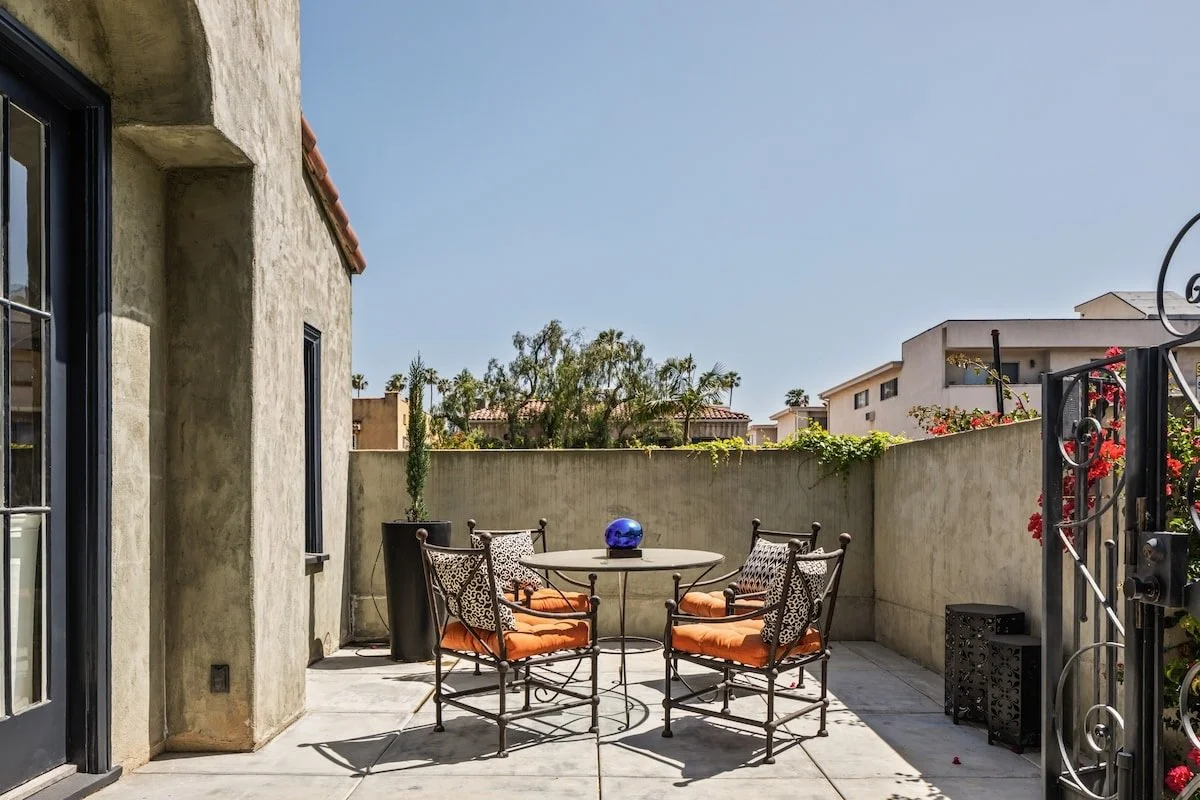 PL-7105-los-feliz-gated-villa-014.jpg