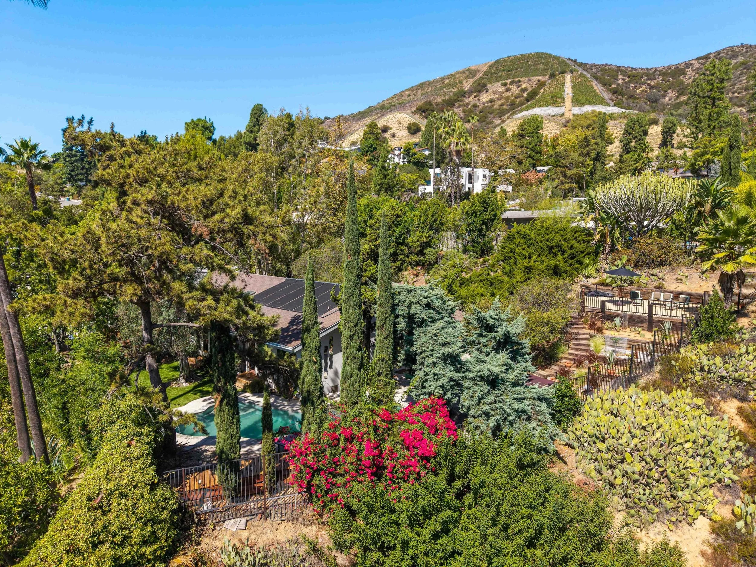 PL-6013-hollywood-hills-canyon-pool-retreat-041.jpg