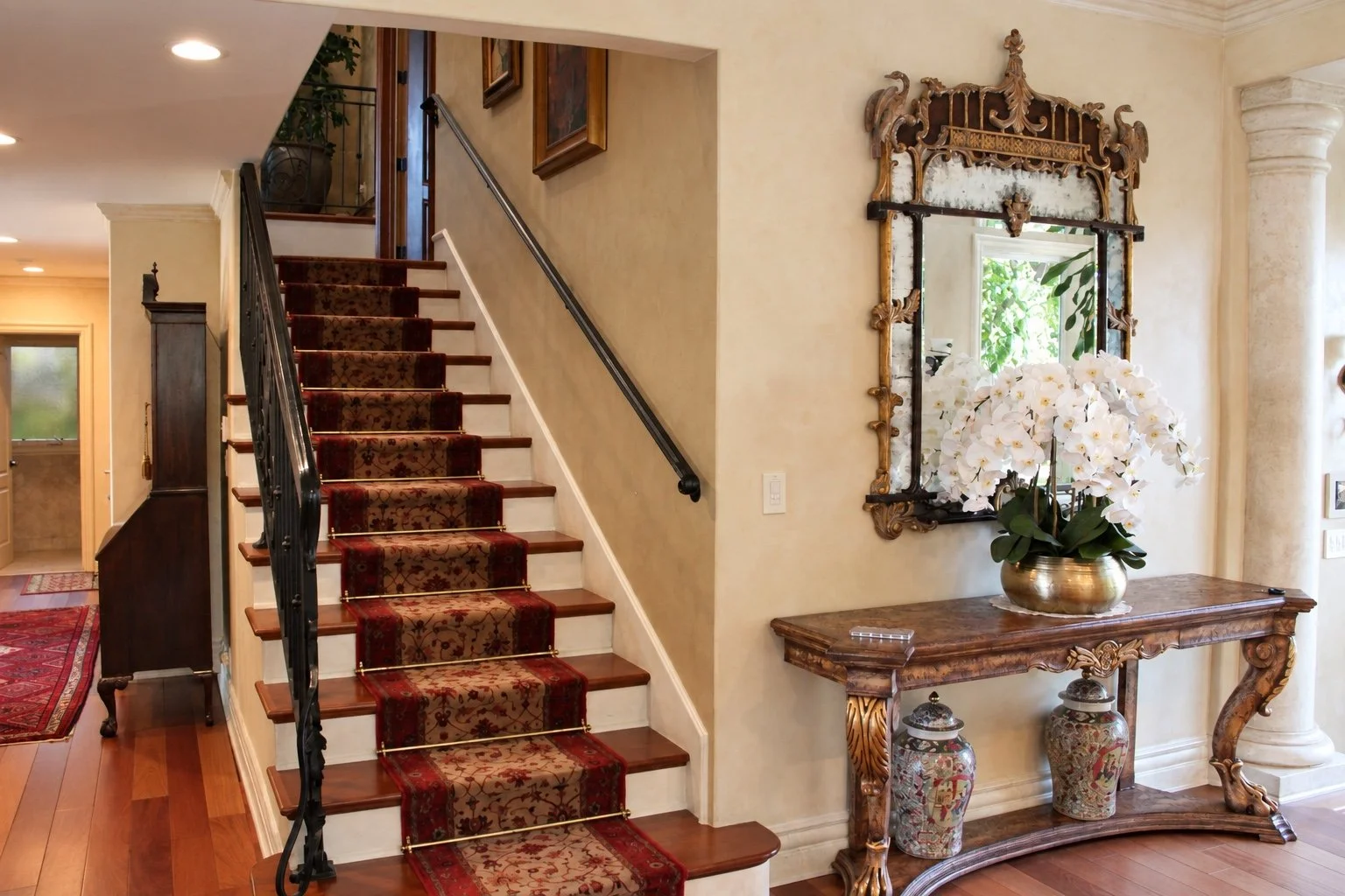 14-staircase-and-foyer.jpg