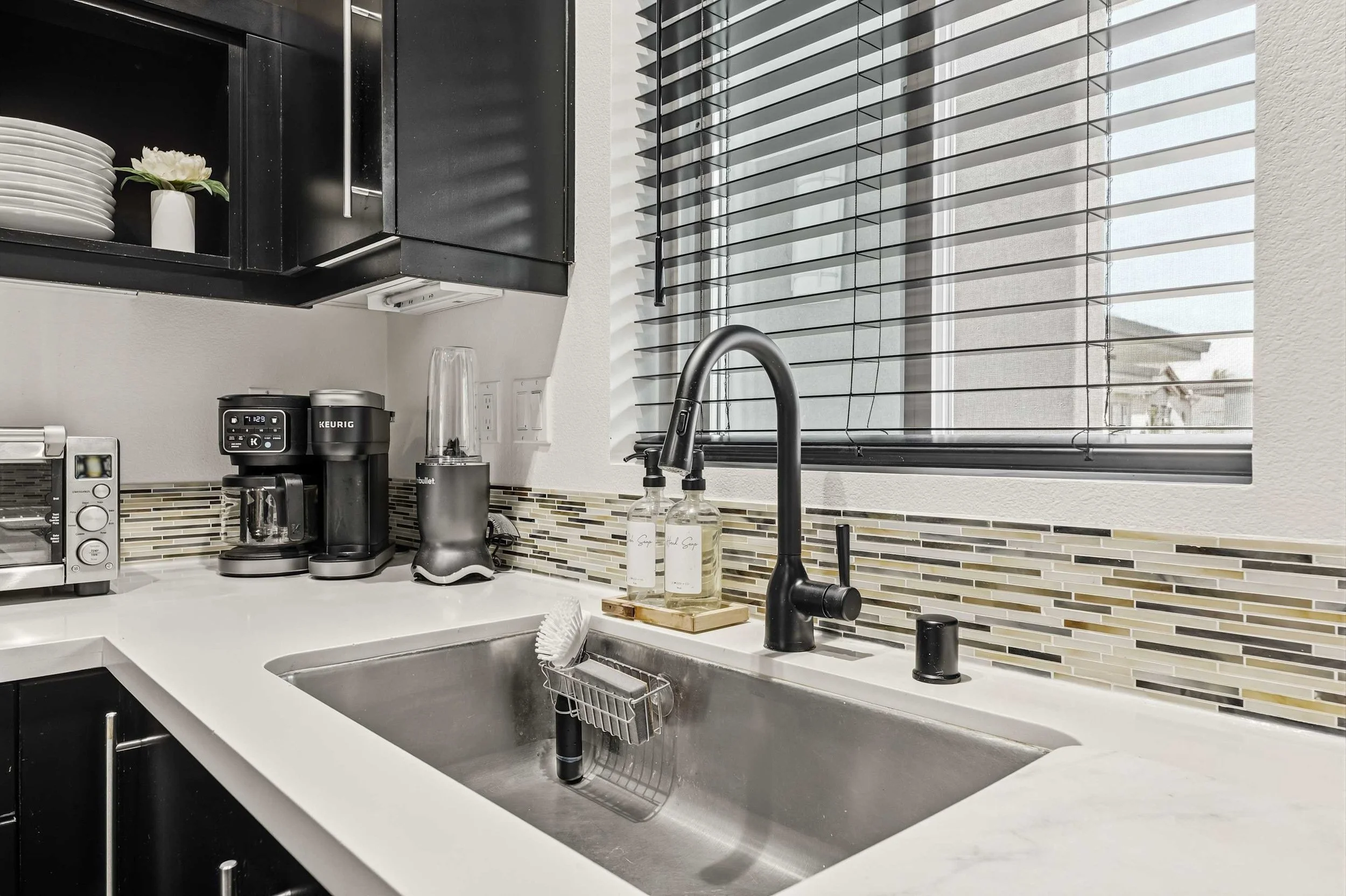 PL-4401-playa-vista-contemporary-condominium-029.jpg