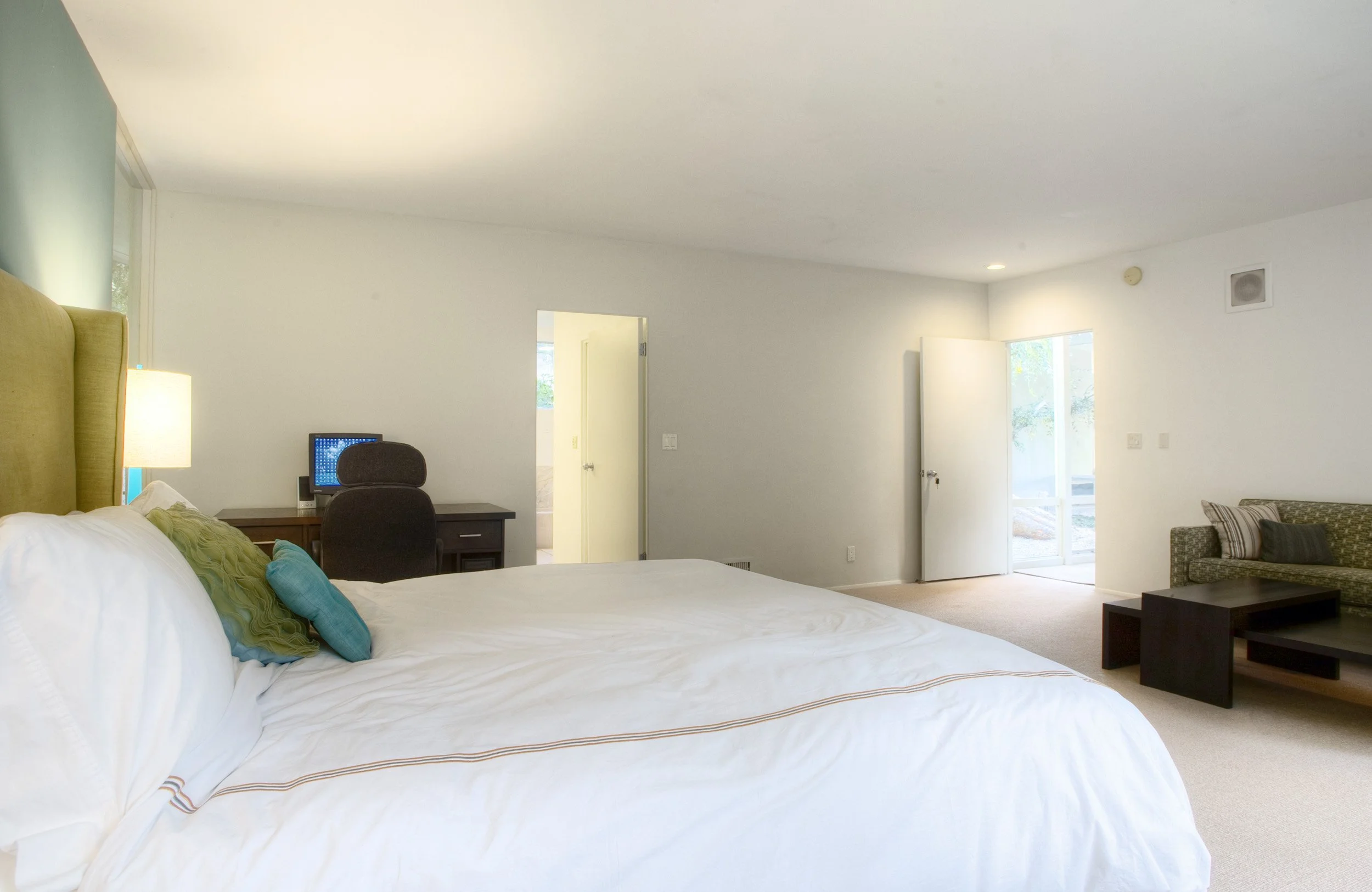 024-Simon-House-Bedroom-03.jpg