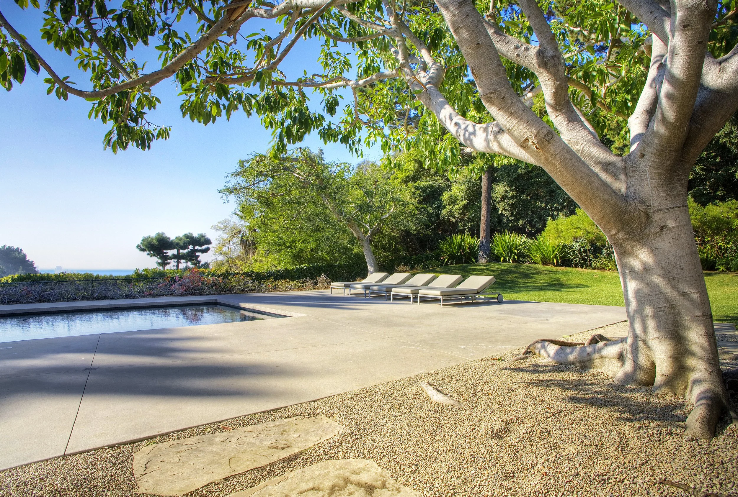 043-Simon-House-Pool-Patio-09.jpg