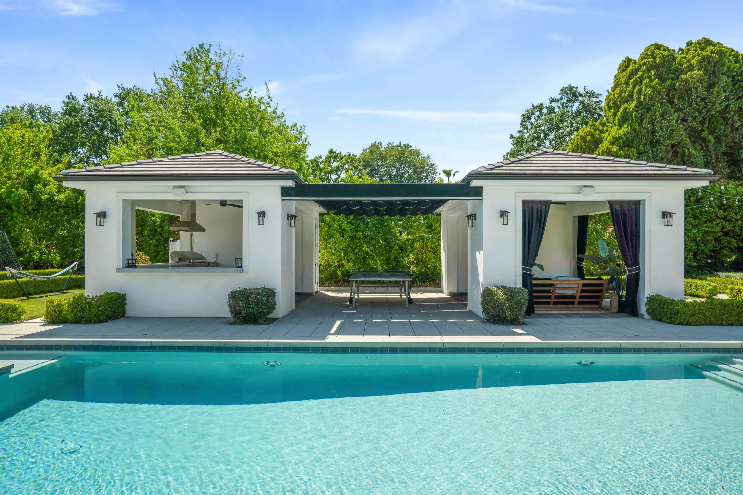 Collins-33-cabanas.jpg