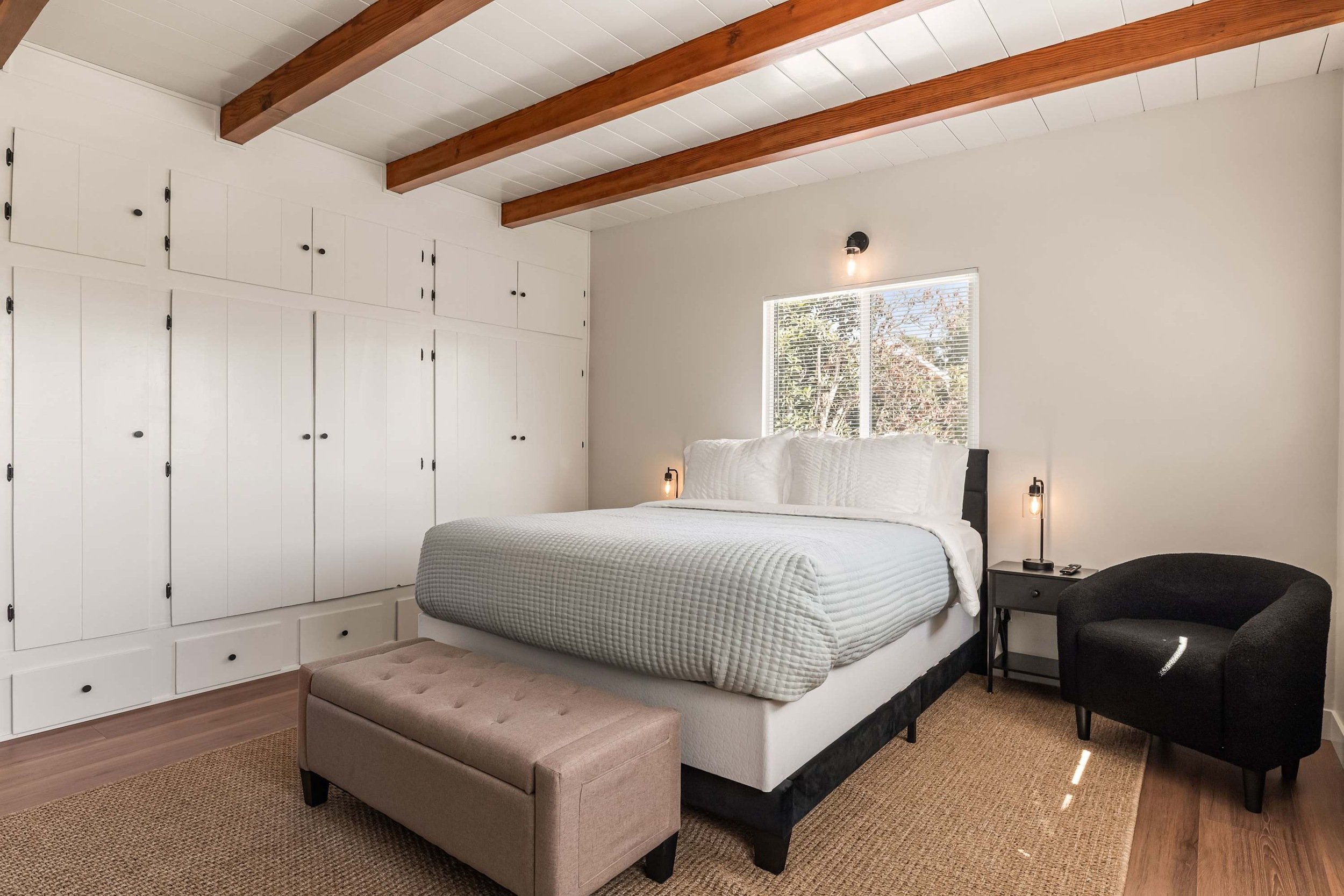 PL-7701-eagle-rock-warm-contemporary-002.jpg