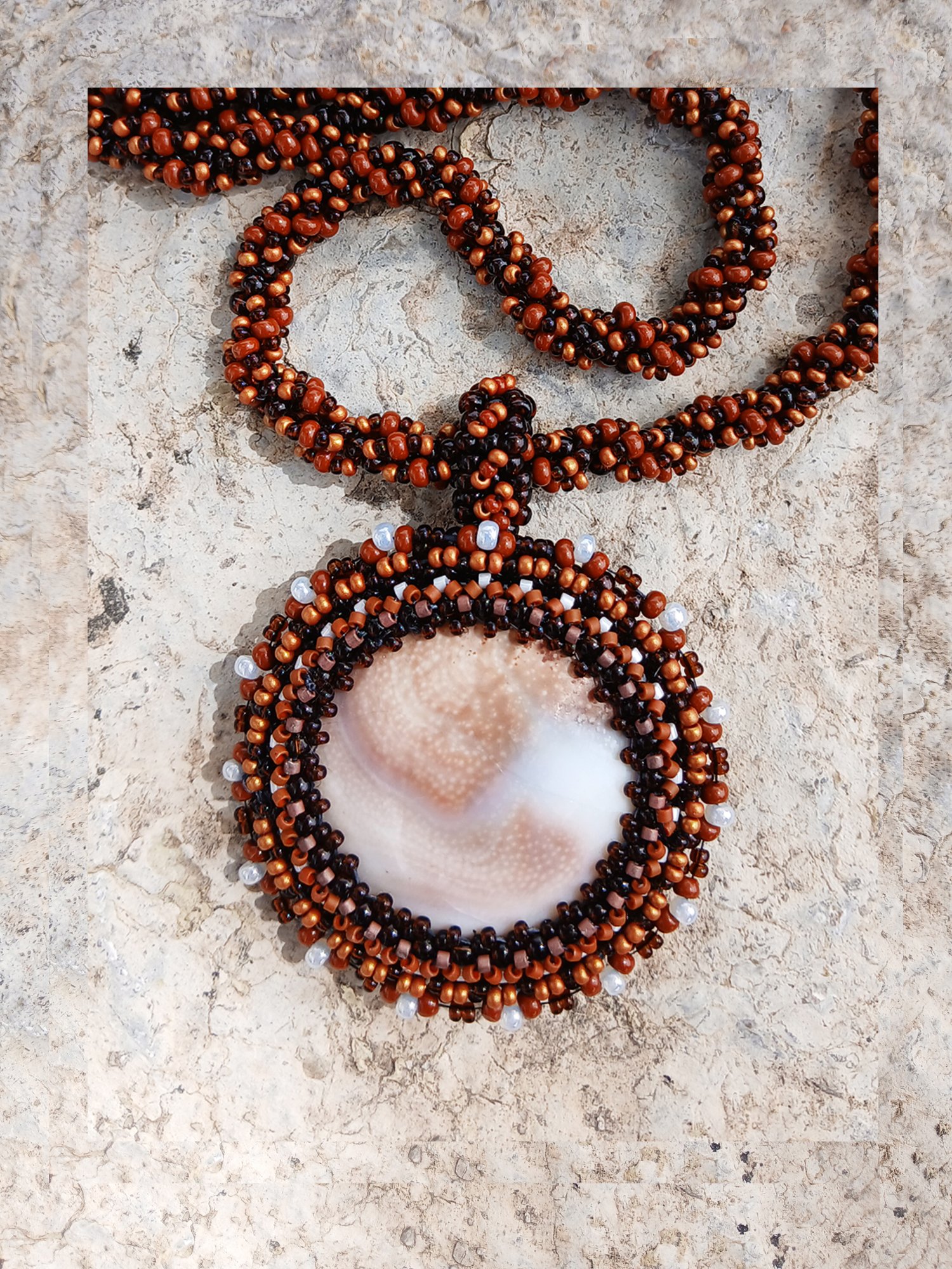 Unique Natural Shiva Eye Shell Pendant Beaded Necklace