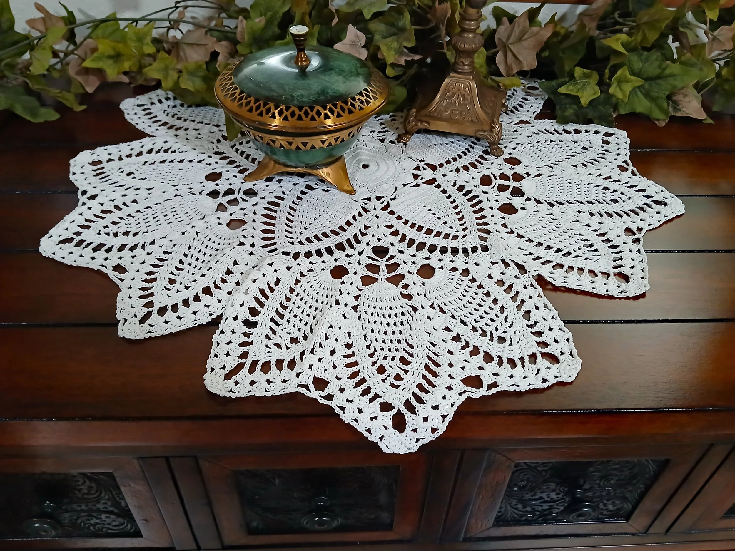 22 Inch Handmade White Cotton Crochet Doily Pineapple Lace Centerpiece