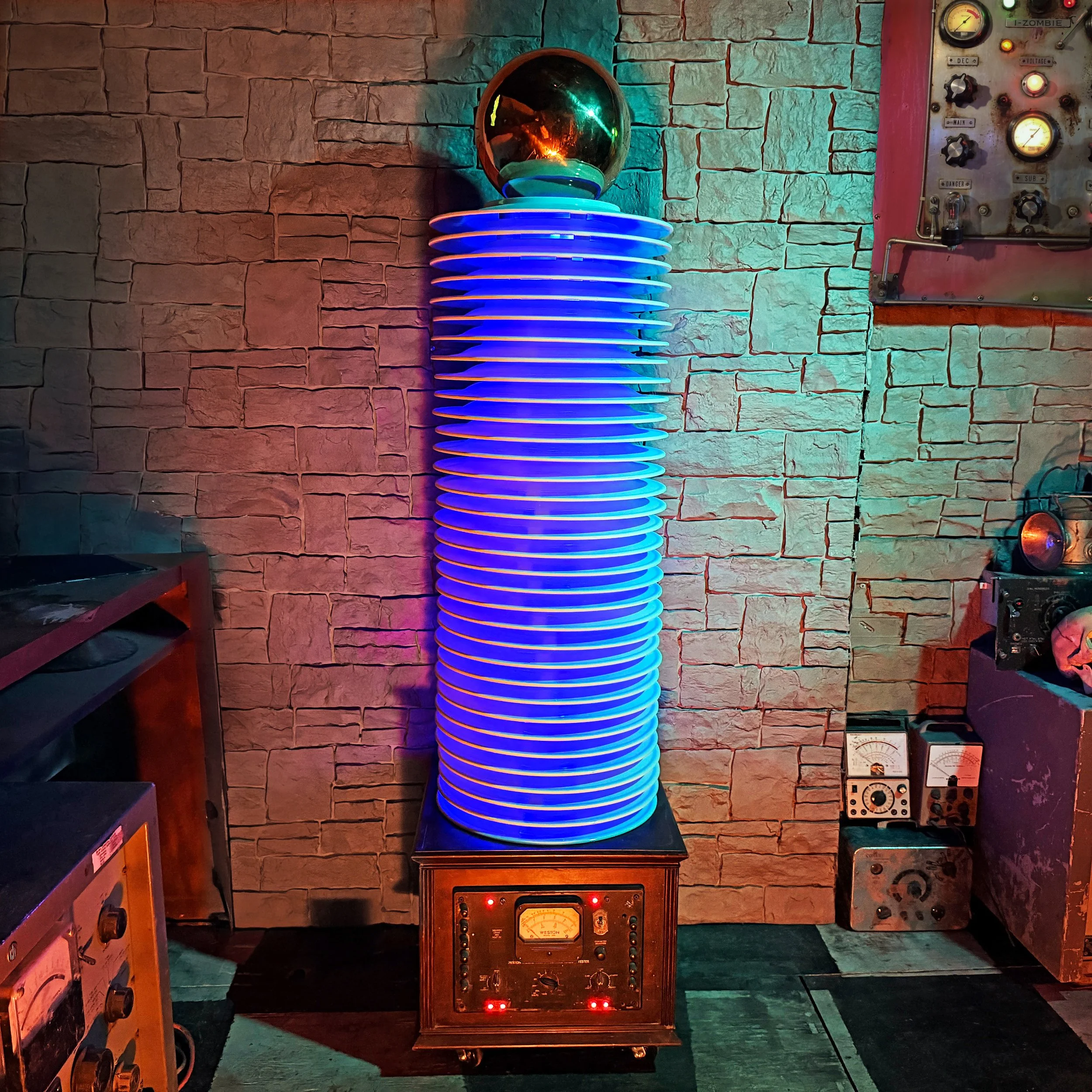 Extreme High Voltage Insulator