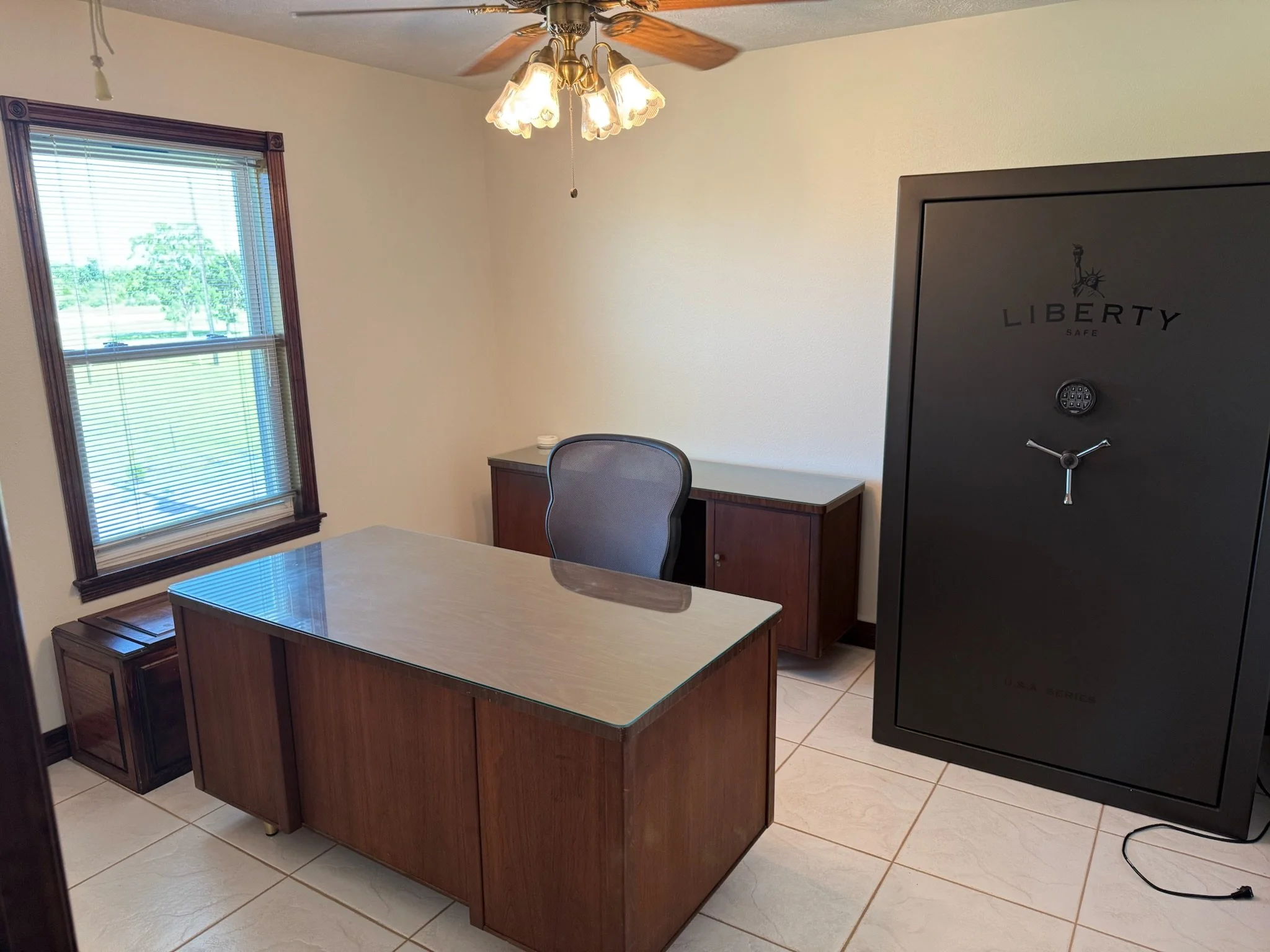 Bedroom/Home Office