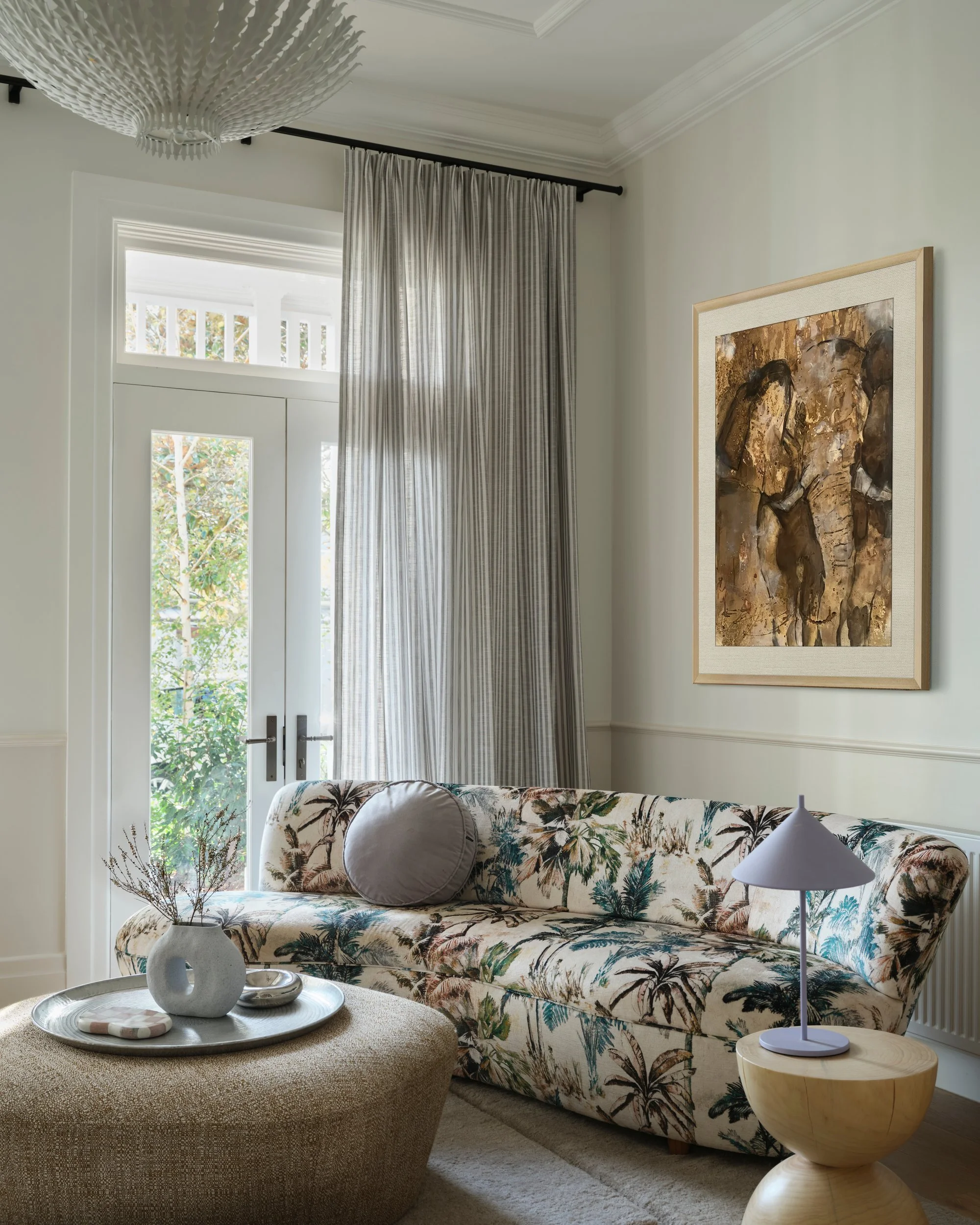 jordanna-swiatlo-ludmila-01-living-room.jpg