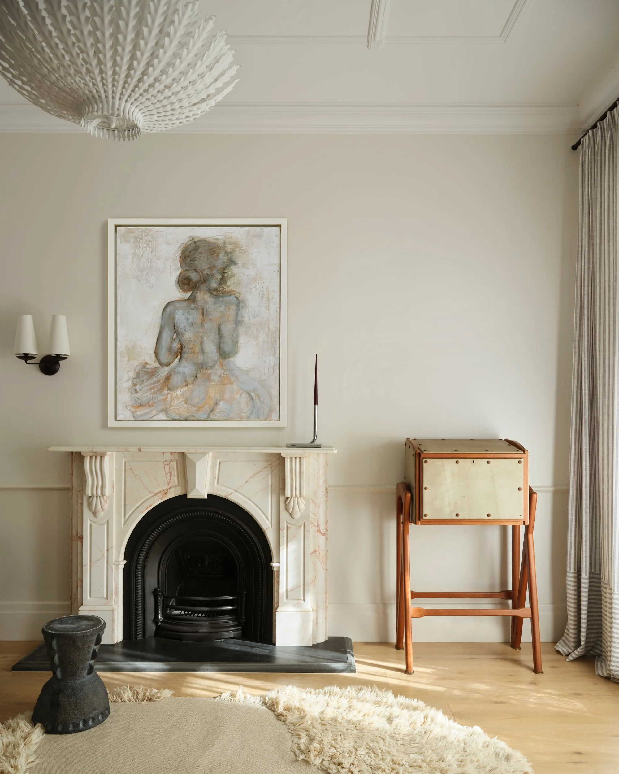 jordanna-swiatlo-fading-into-the-light-02-marble-fireplace.jpg