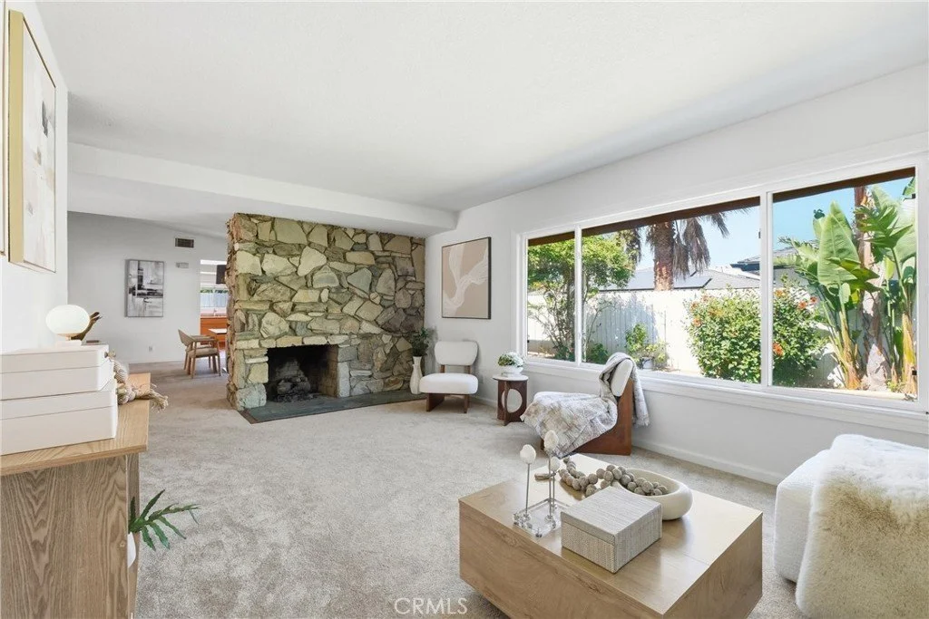 12885Foothill1.jpg