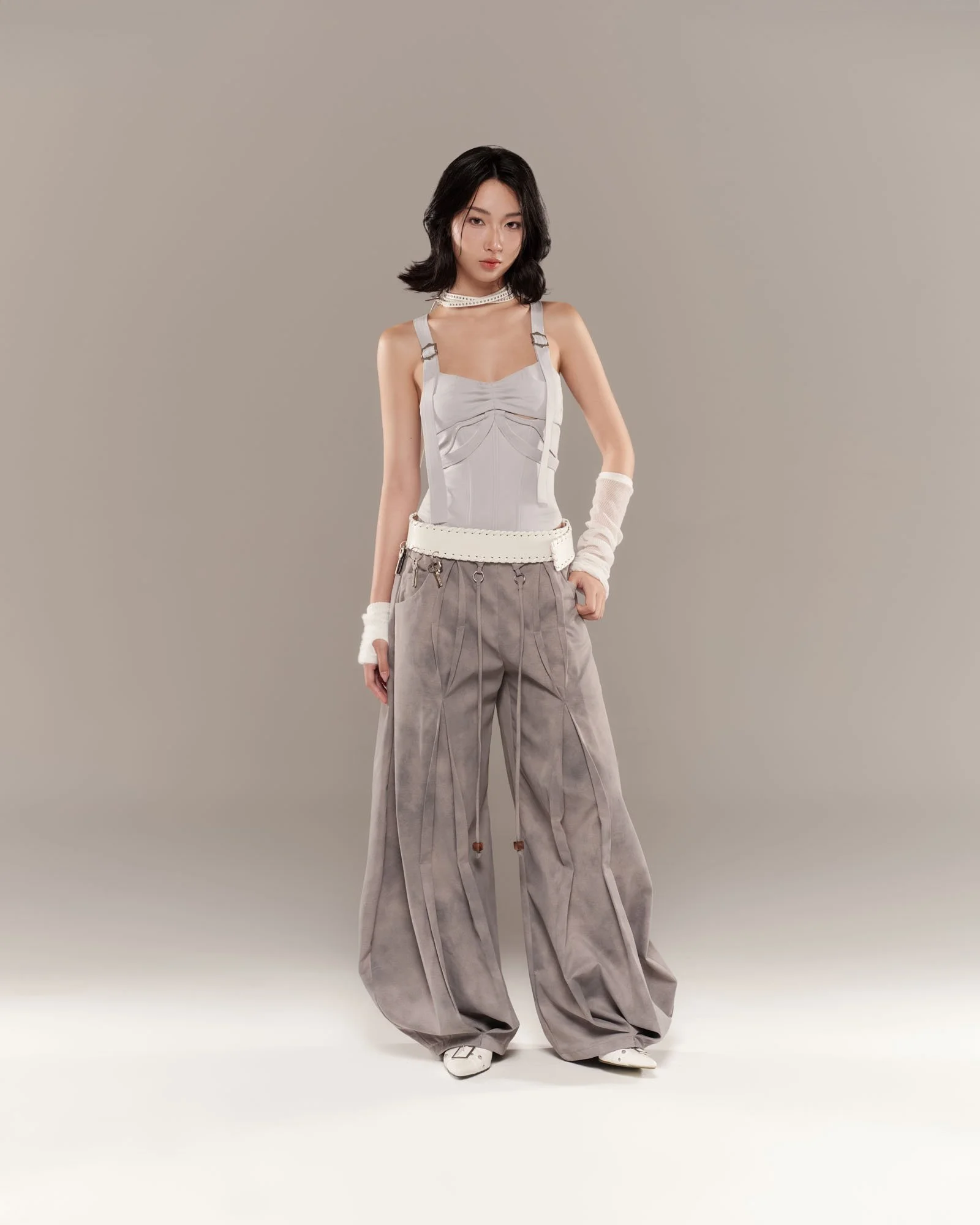 20260109-Radbitle top (Grey) + Solomon pants (Grey) 1.jpg