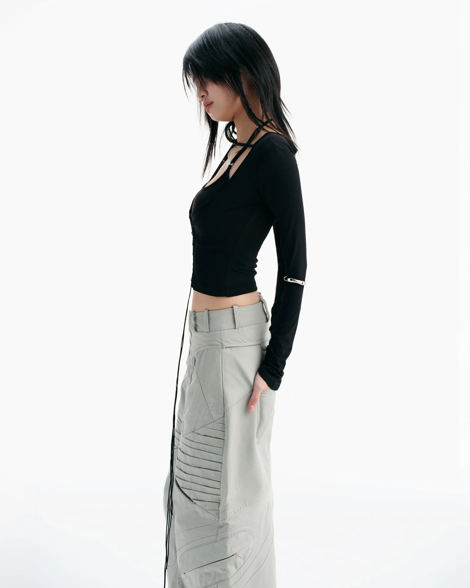 20250629-Bisou top (Black) 3.jpg