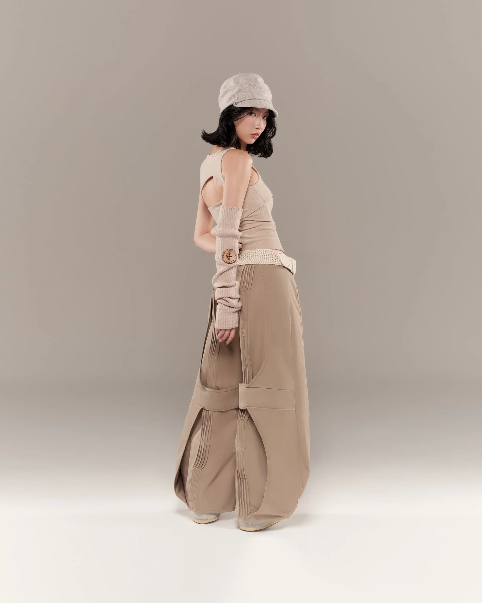20260109-Conrad sleeveless top (Beige) + Mondary pants (Light brown)(3).jpg