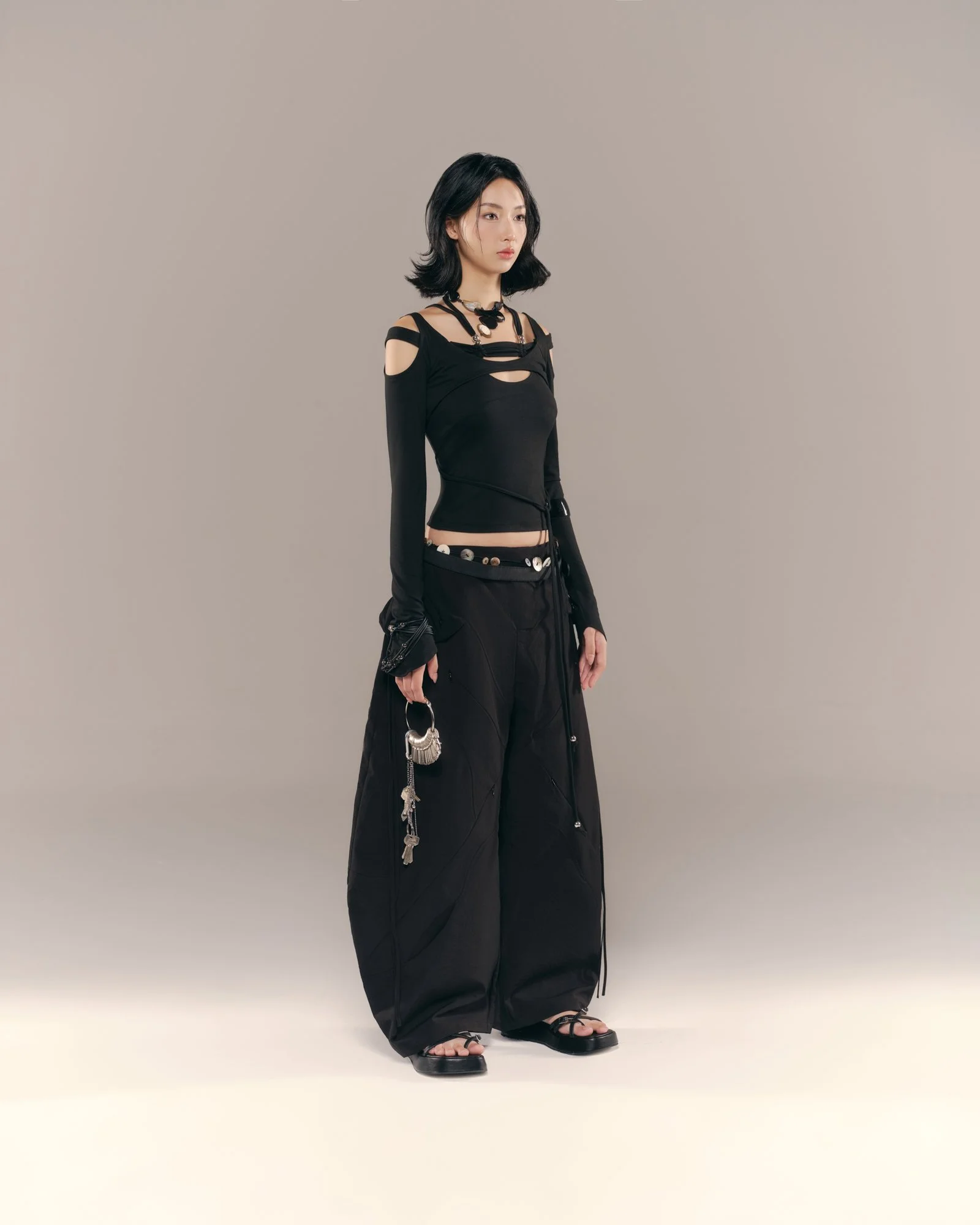 20260105-Serafin top (Black) + Salvius pants (Black) 1.jpg