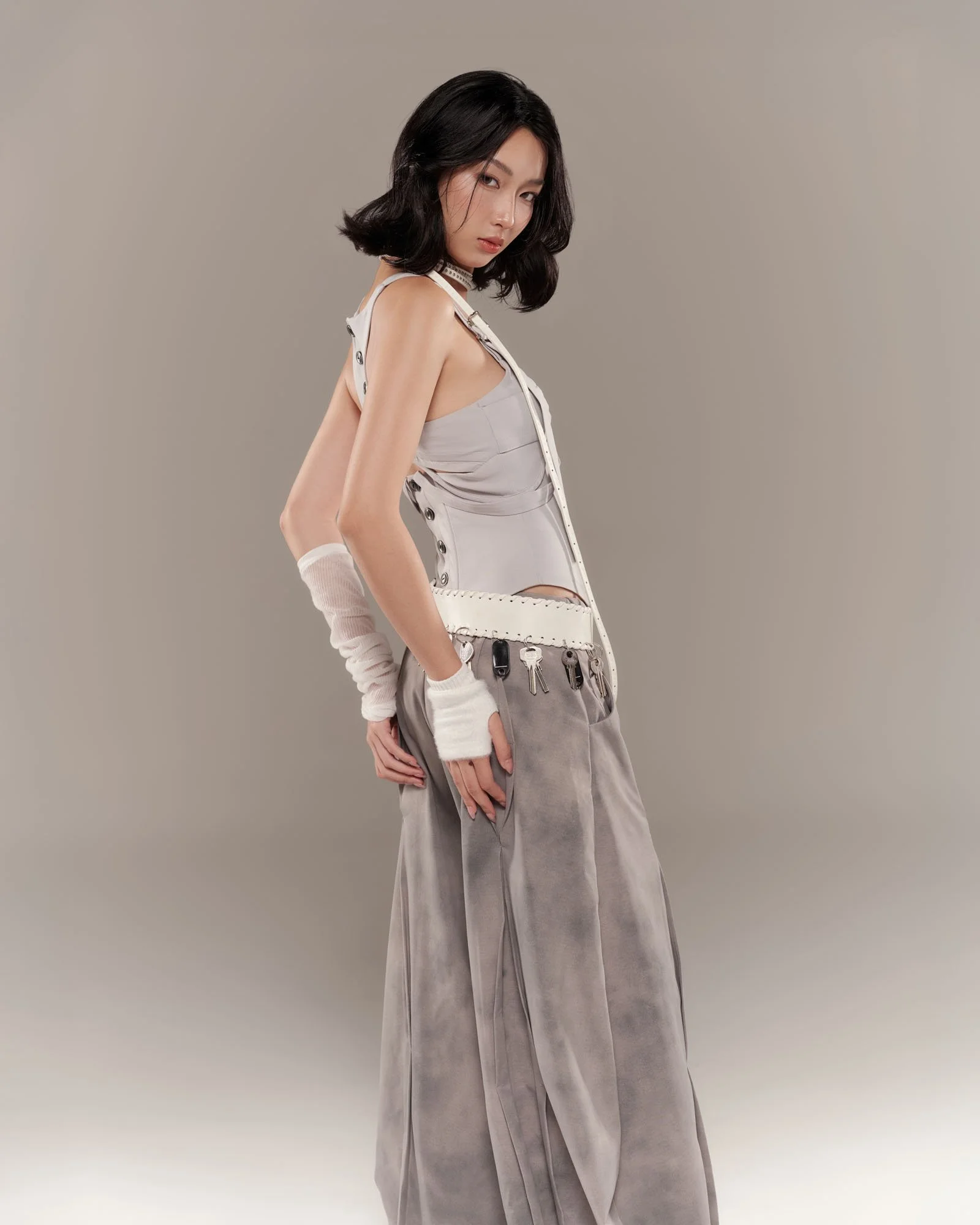20260108-Radbitle top (Grey) + Solomon pants (Grey) 4.jpg
