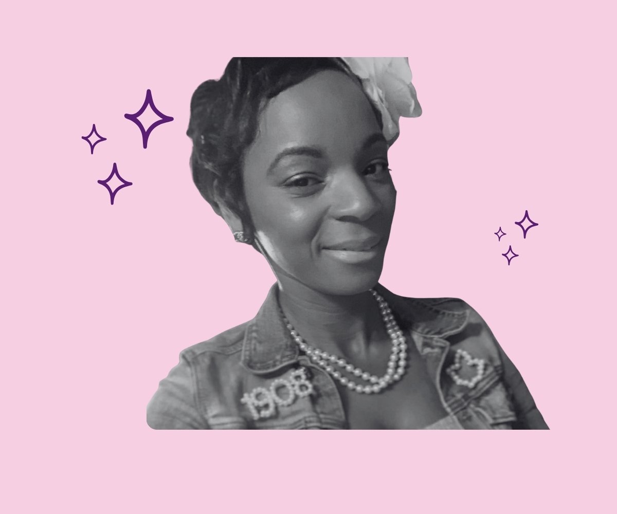 Latasha Posey headshot