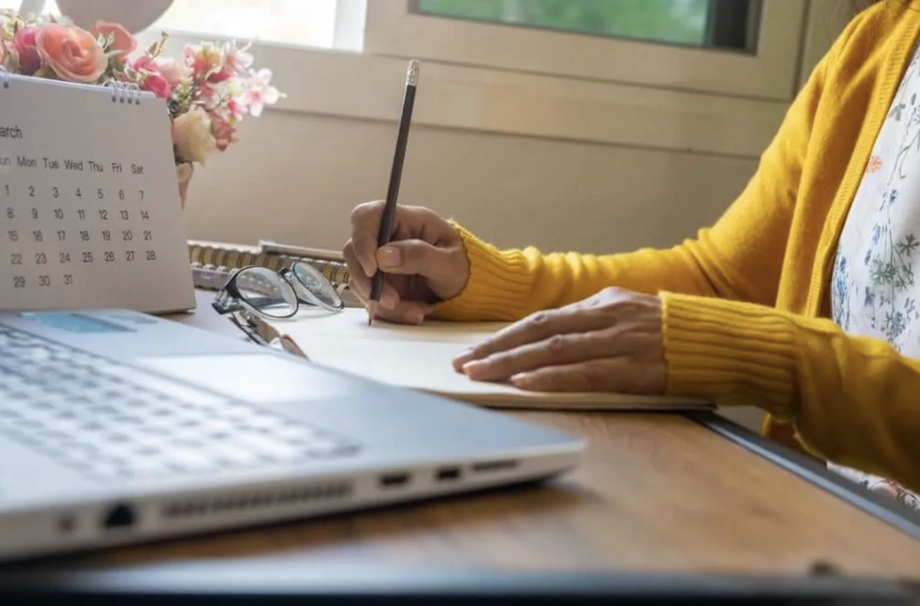 Evernow:com: "How Your Period Flow Changes in Perimenopause"