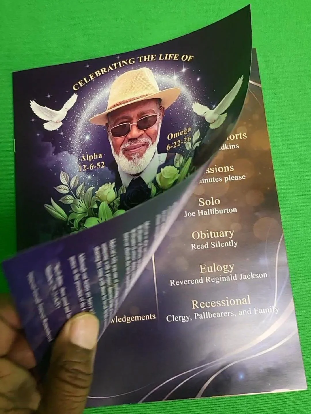8.5"x11" 8-Page Funeral Program Booklets (Finished Size 8.5"x11" - Flat Size 11"x17" on 100lb Gloss Text Paper - Saddle Stitch) – Multi-Page Photo Booklet Keepsakes Printed in Houston, TX