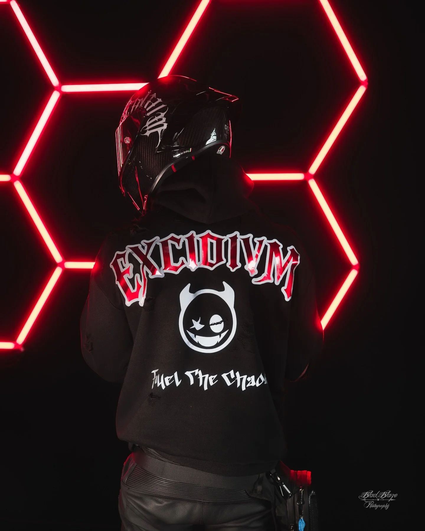 Pressure changes people.
Some break under it. Others finally become who they were meant to be.

EXCIDIVM wasn&rsquo;t created for comfort. It was created for the ones who feel alive in the middle of chaos.

📸 | @blad.blaze 
🏍️ | @onyx.9r 

Fuel the