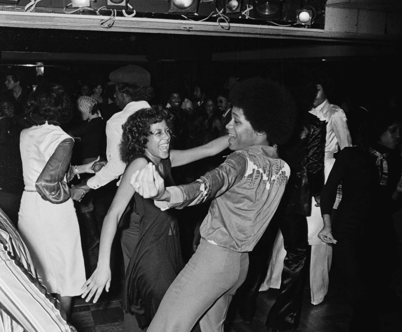 Các dancer tham gia social dance dưới ảnh hưởng của Funk Music tại Mỹ đầu thập niên 1970