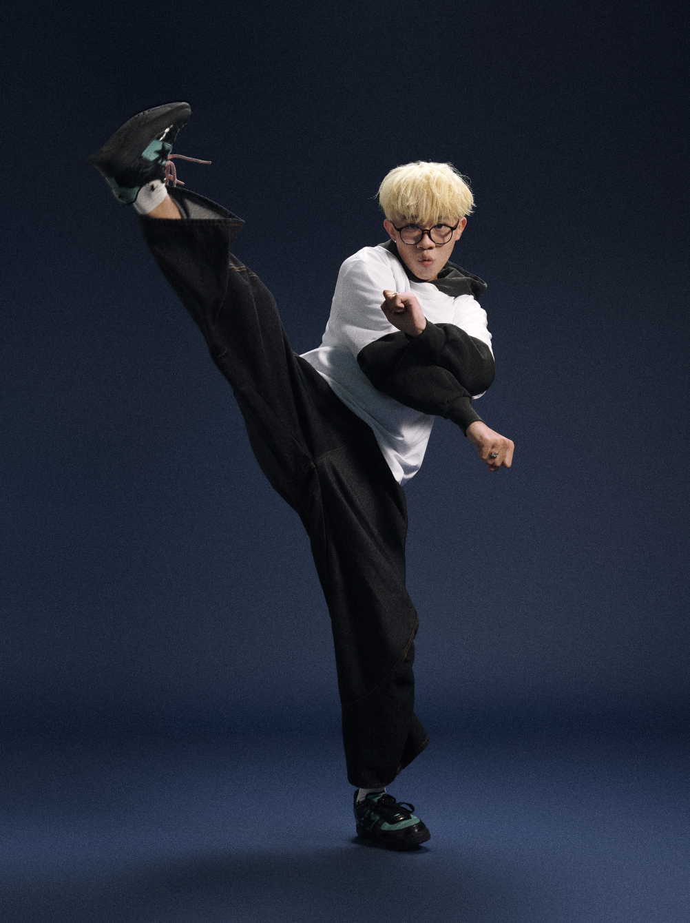 Giáo viên joky dạy nhảy locking tại Joker Kids Dance Studio TPHCM