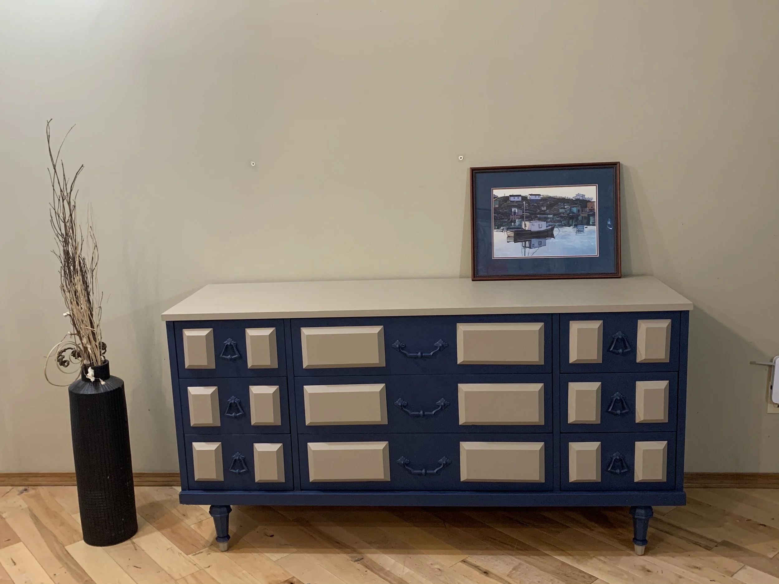 dresser 8.jpg