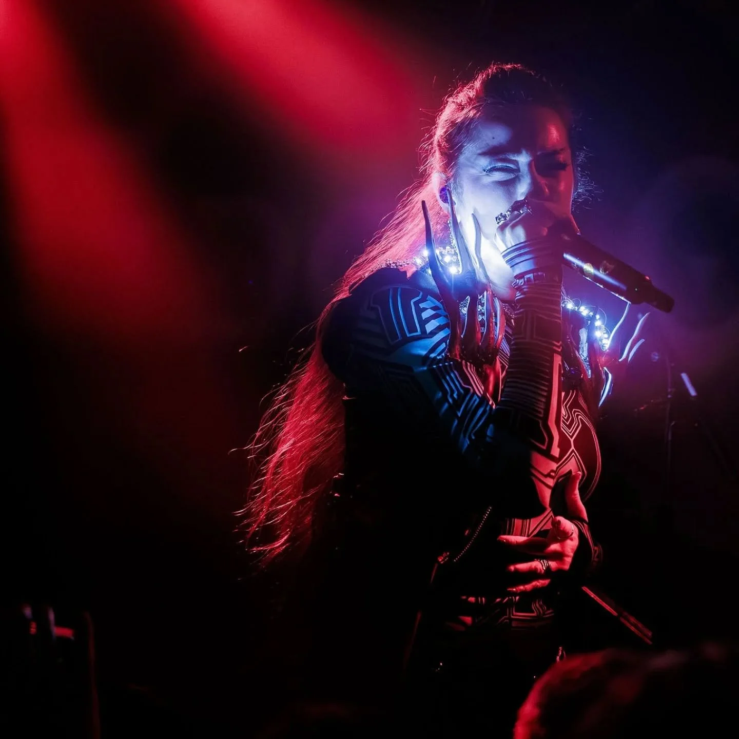 @edgeofparadise live in London at @camdenassembly

Heavy riffs, cinematic lighting, and nonstop stage presence from the entire band ⚡️

#concertphotography #livemusicphotography #edgeofparadise #camdenassembly #londonphotographer