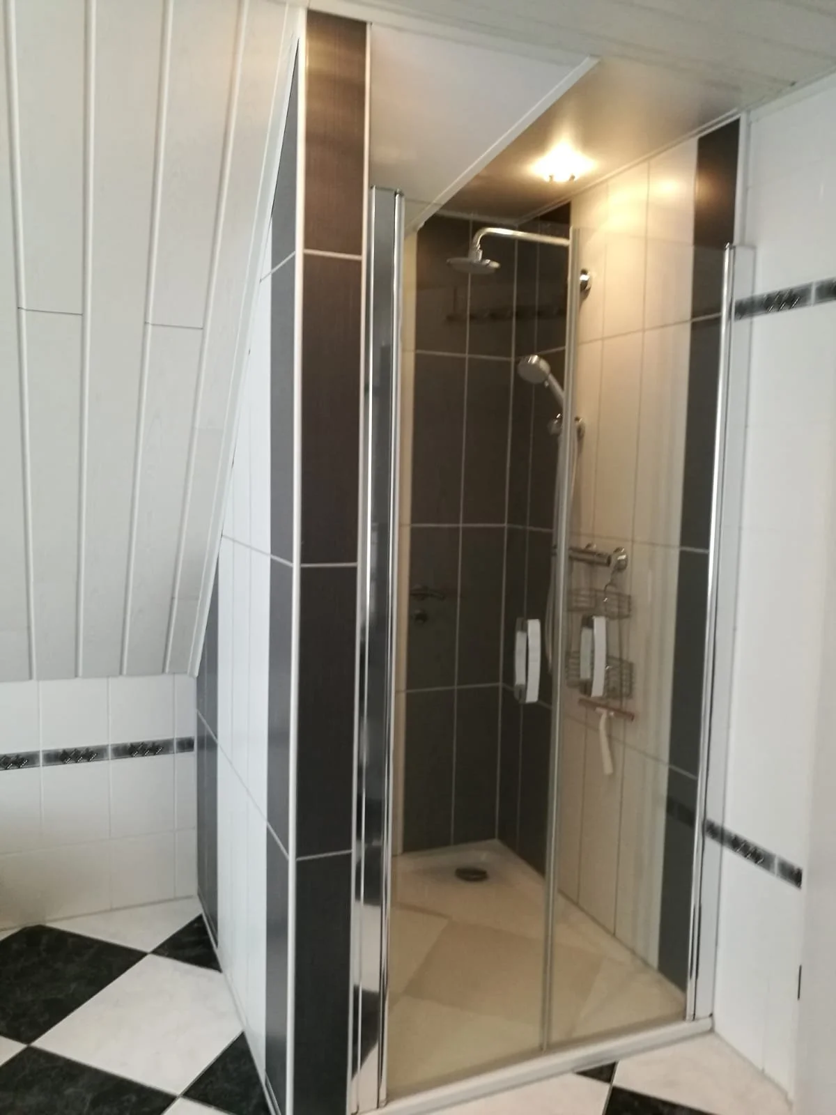 Badezimmer2.jpg