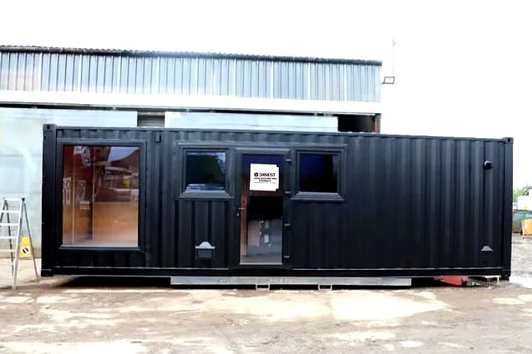 24ft x 10ft Studio Pod – Fully Equipped