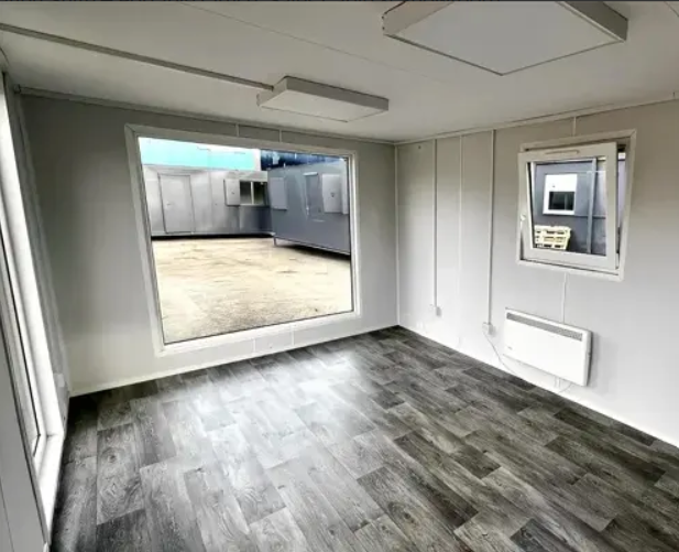 24ft x 10ft pic 2.png