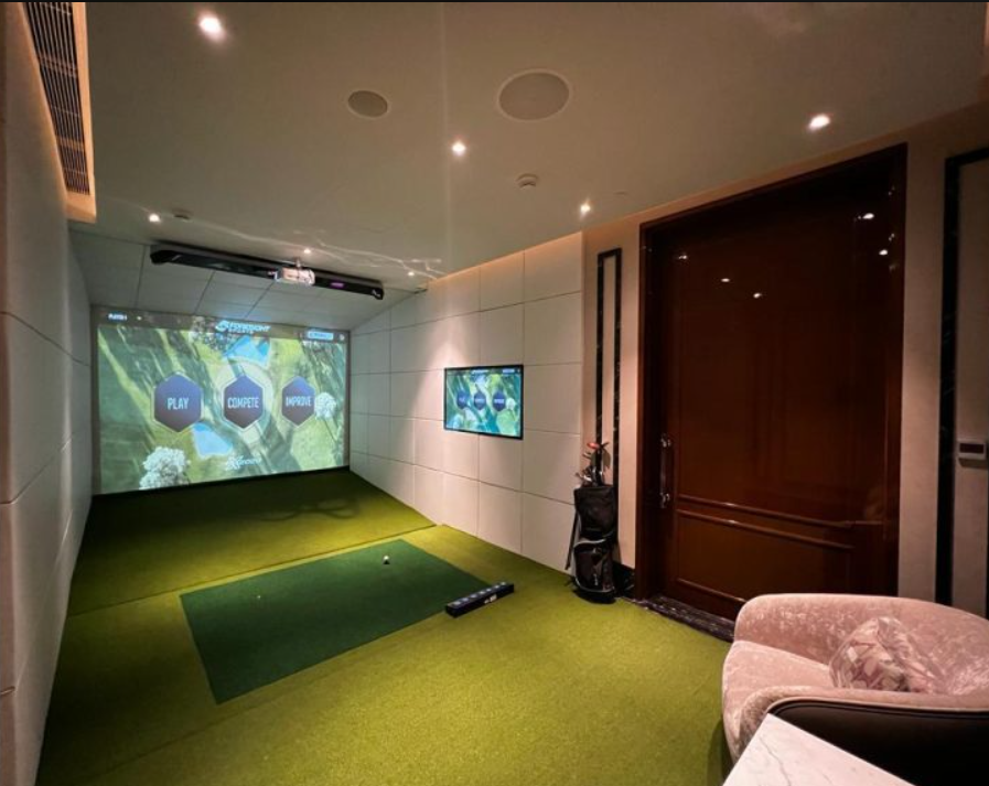 Golf sim 20ft 8ft .png