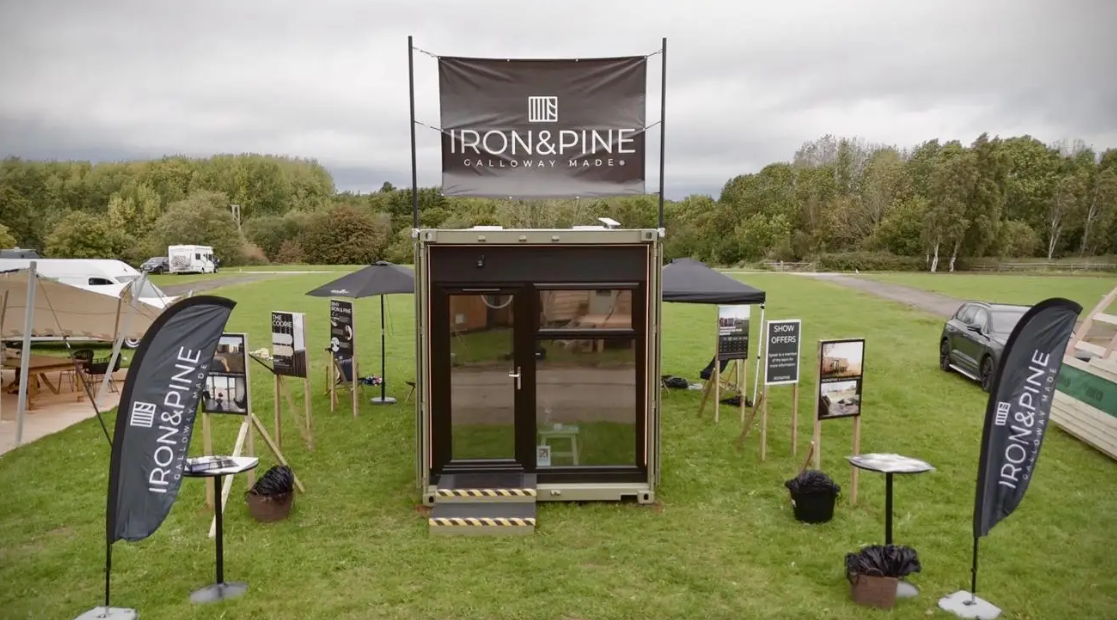 Golf simulator 12ft 8ft .png