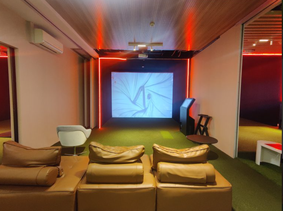 golf sim 16ft x 8ft .png