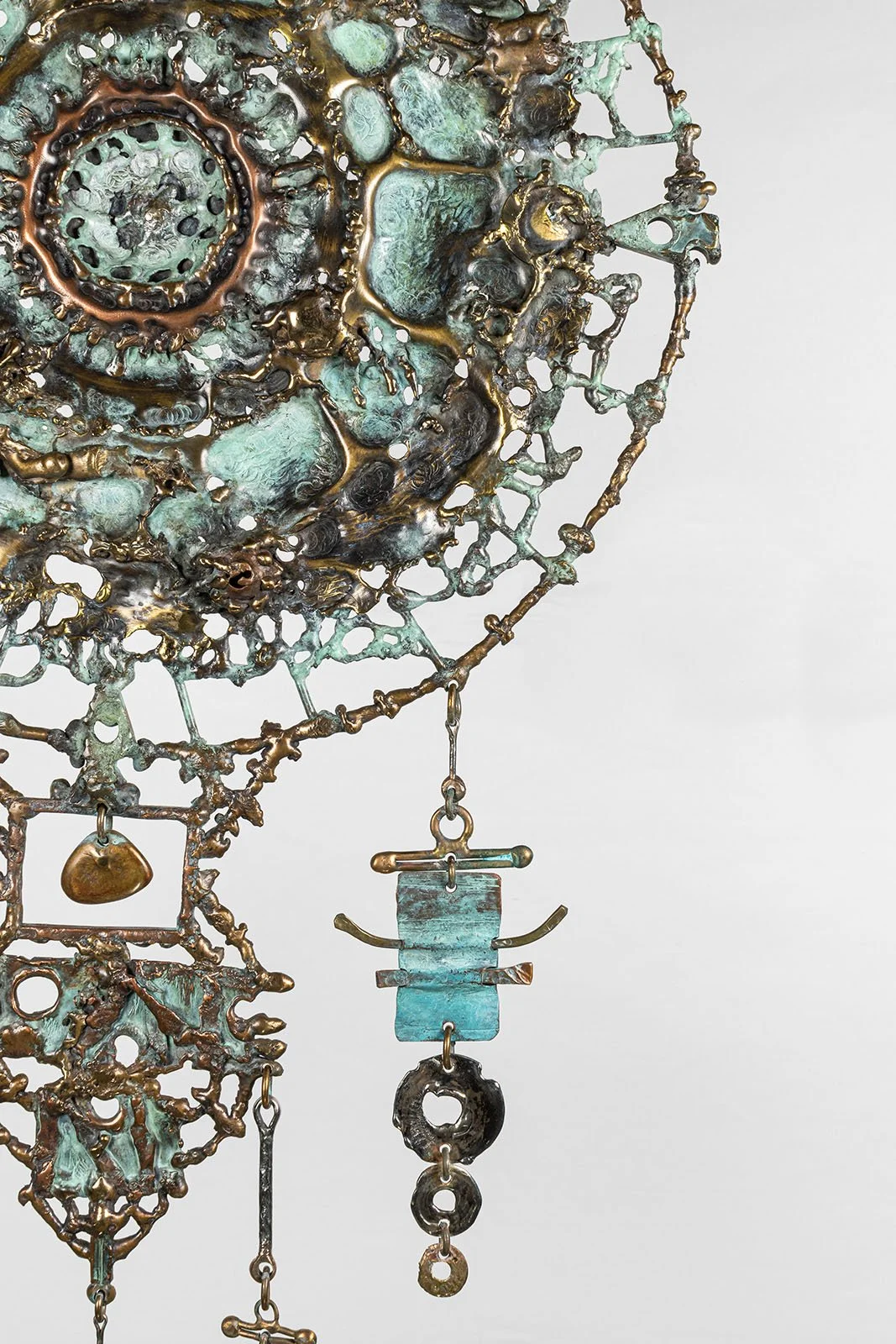 Detail: rim

Openwork lace built by hand. Nothing cast from a mould, nothing repeated.
