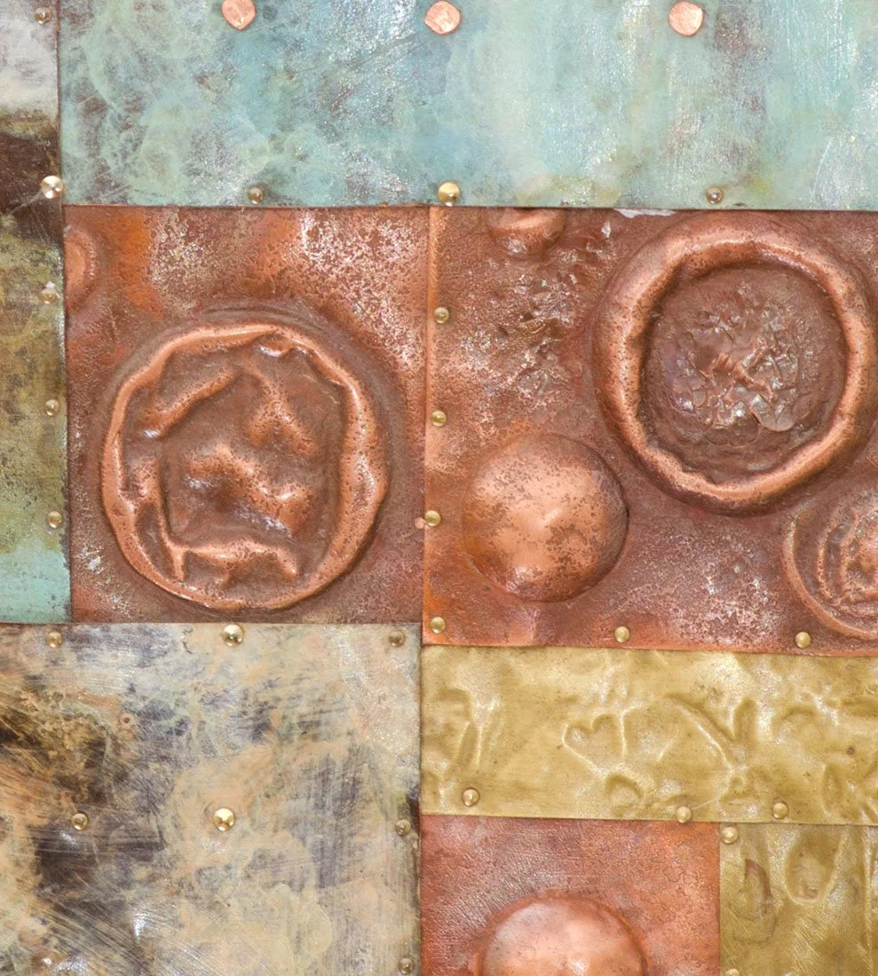 Spring.
Patinated copper, brass, and mixed metals
25 × 51 cm · 2006.
Private Collection