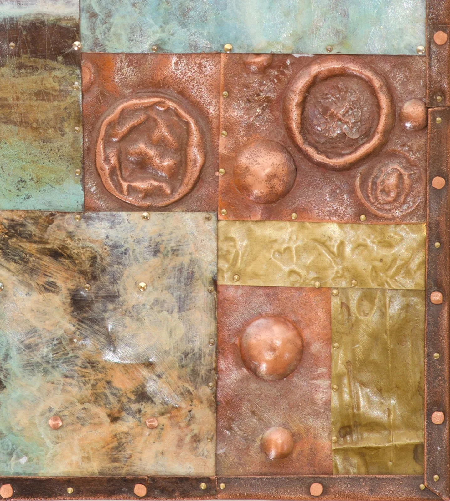 Spring.
Patinated copper, brass, and mixed metals
25 × 51 cm · 2006.
Private Collection