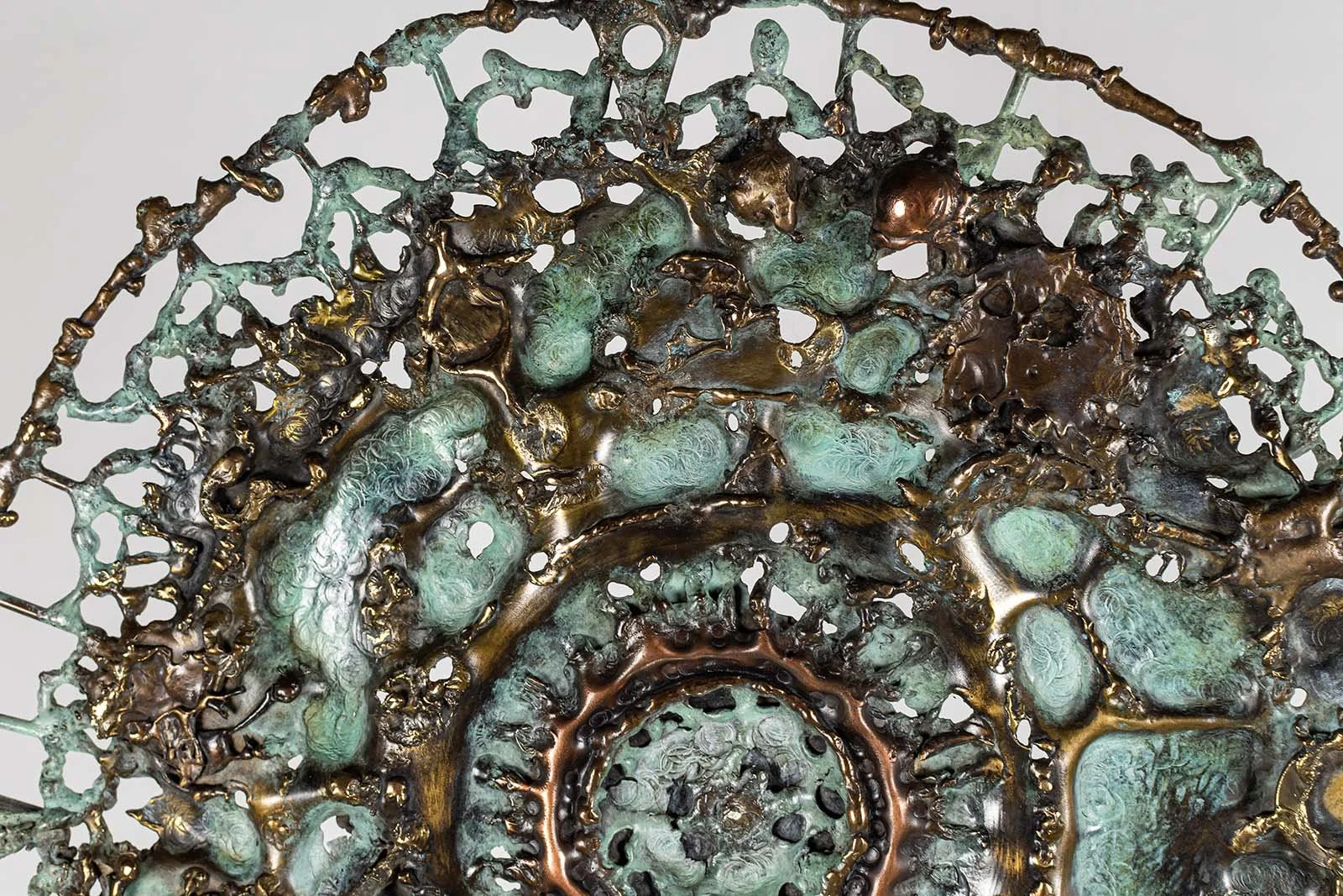 Detail: rim-2

Openwork lace built by hand. Nothing cast from a mould, nothing repeated.