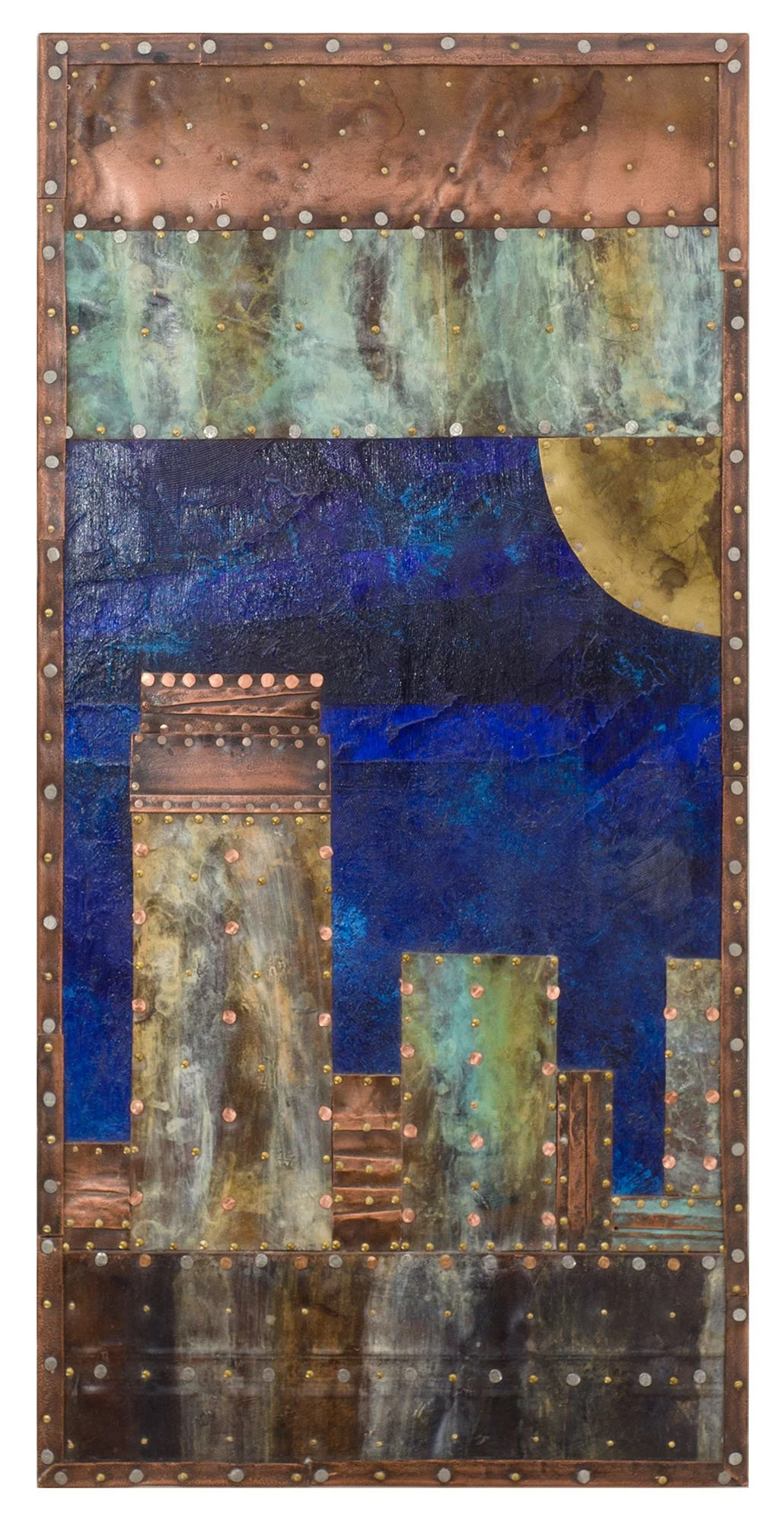Dusk.
Patinated copper, brass, and mixed metals
61 × 30 cm · 2008.
Private Collection