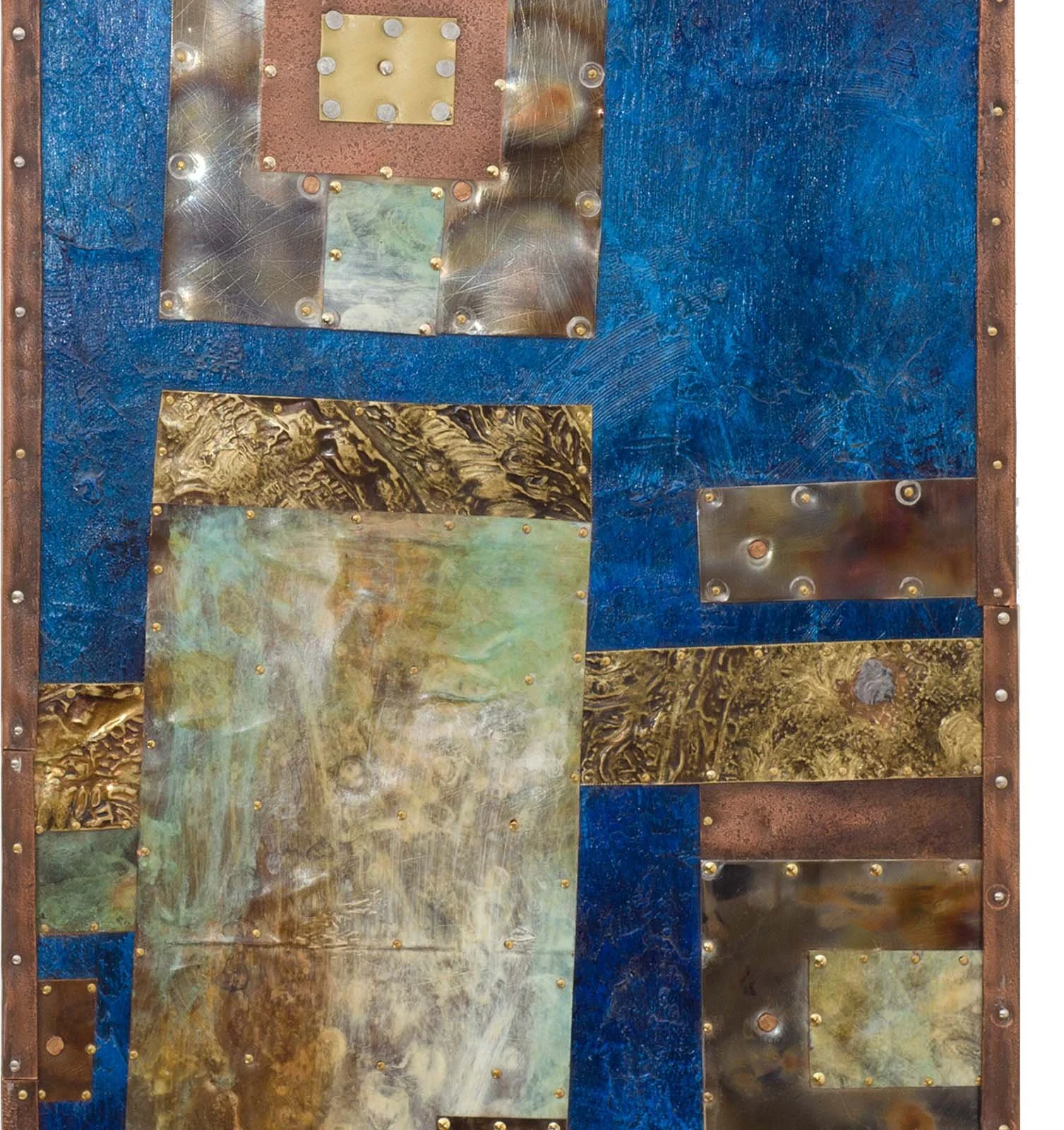 Dawn.
Patinated copper, brass, and mixed metals
61 × 30 cm · 2008.
Private Collection